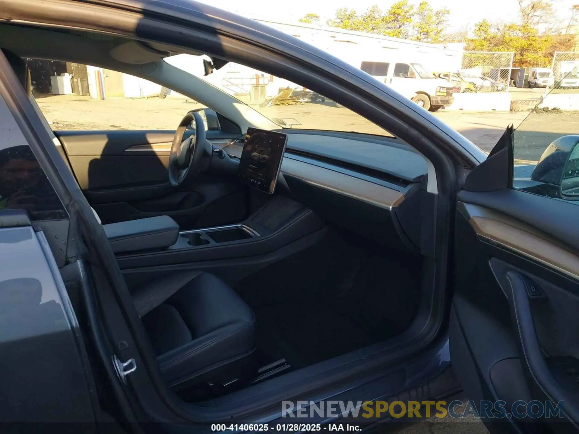 5 Photograph of a damaged car 5YJ3E1EB9PF679390 TESLA MODEL 3 2023
