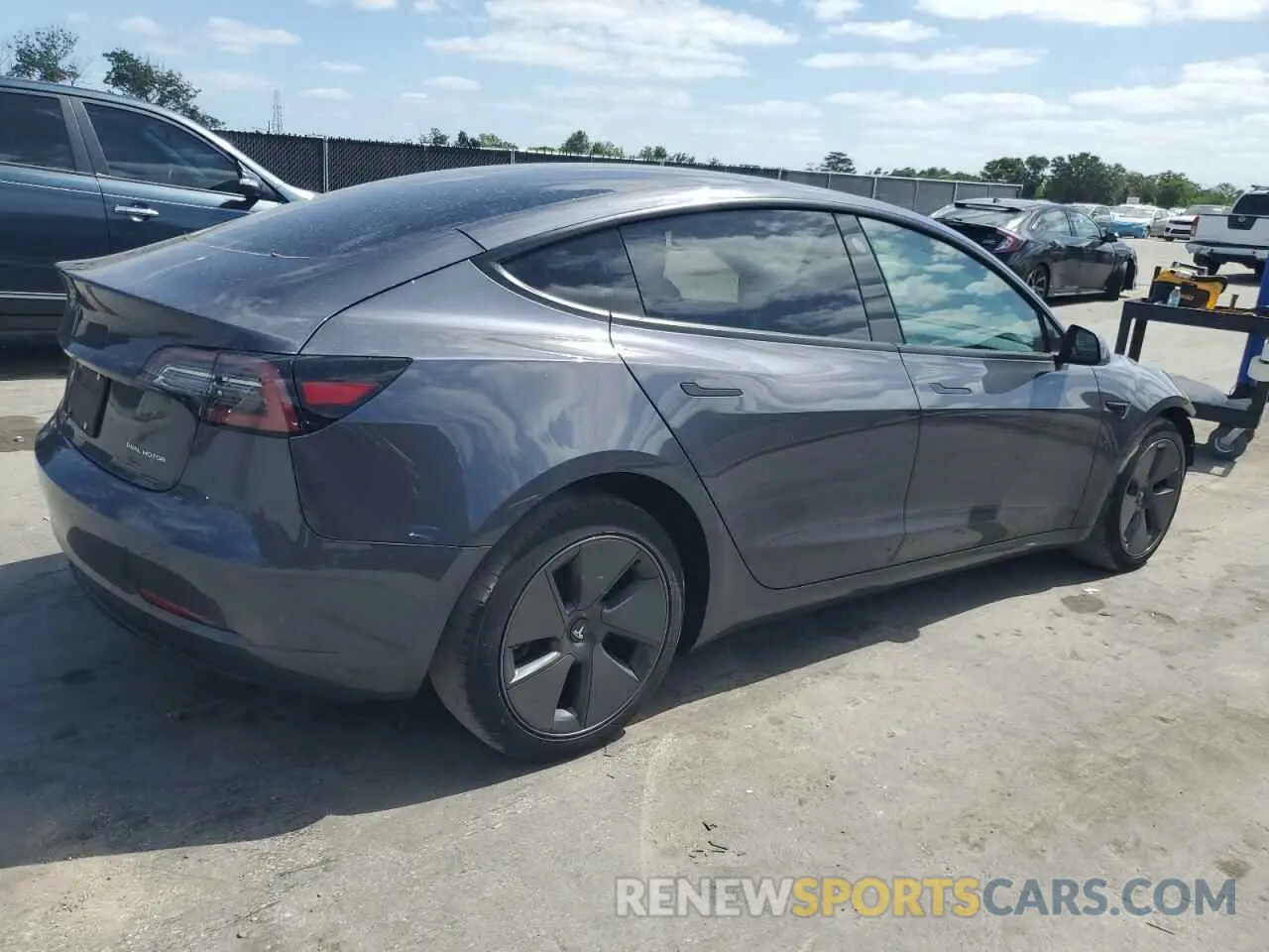 3 Photograph of a damaged car 5YJ3E1EBXPF389840 TESLA MODEL 3 2023