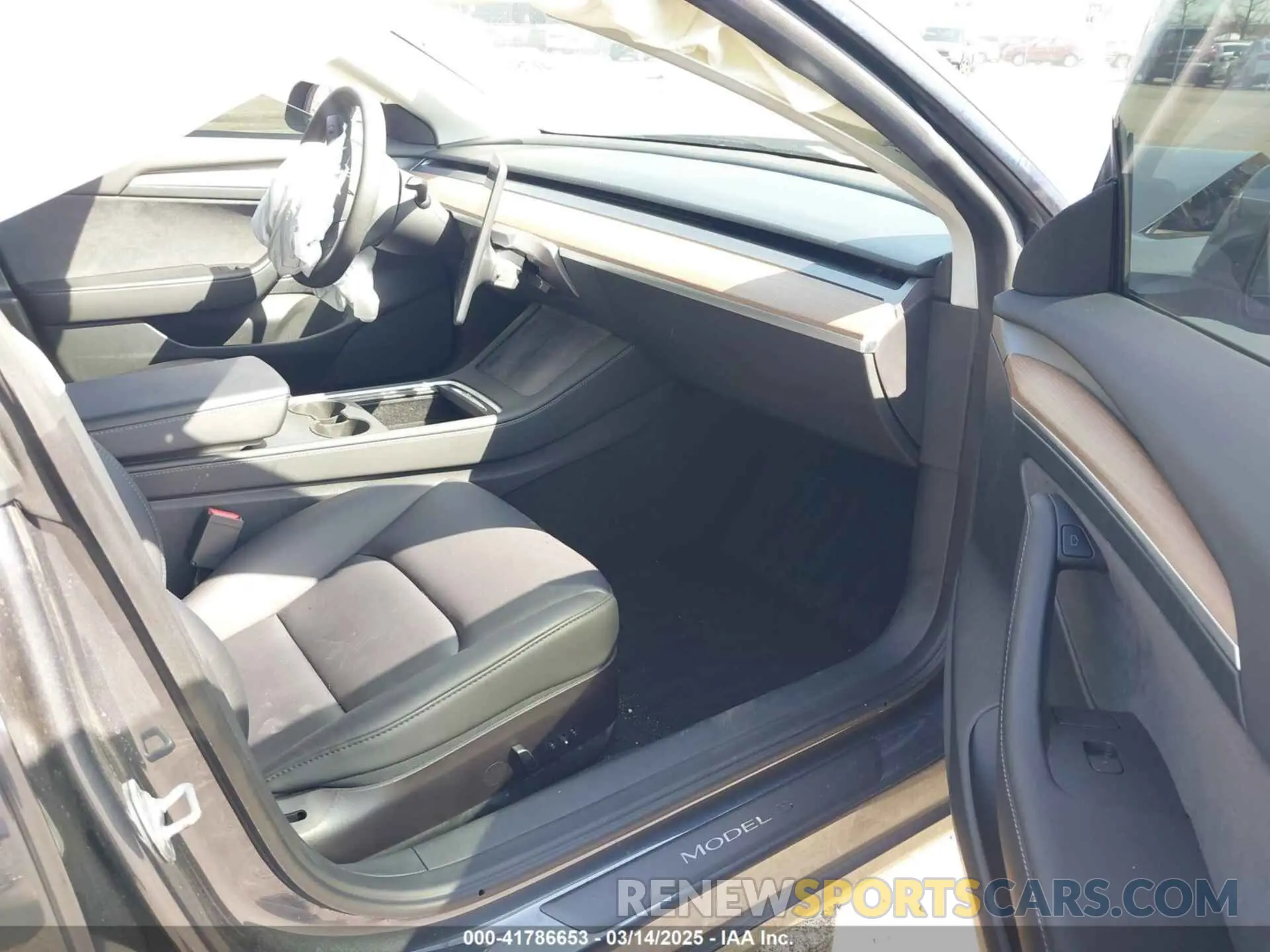 5 Фотография поврежденного автомобиля 5YJ3E1EBXPF391507 TESLA MODEL 3 2023