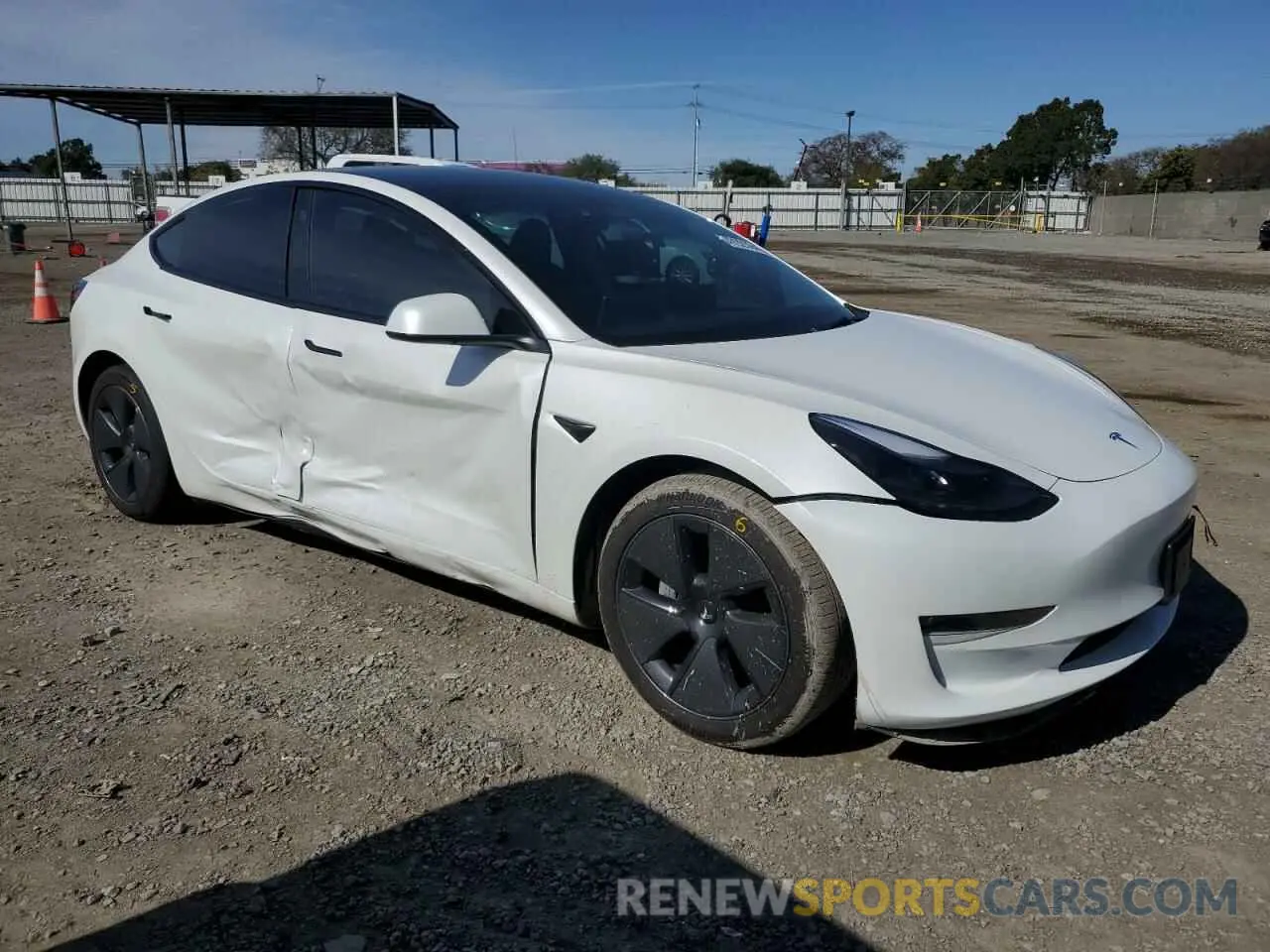 4 Photograph of a damaged car 5YJ3E1EBXPF637522 TESLA MODEL 3 2023