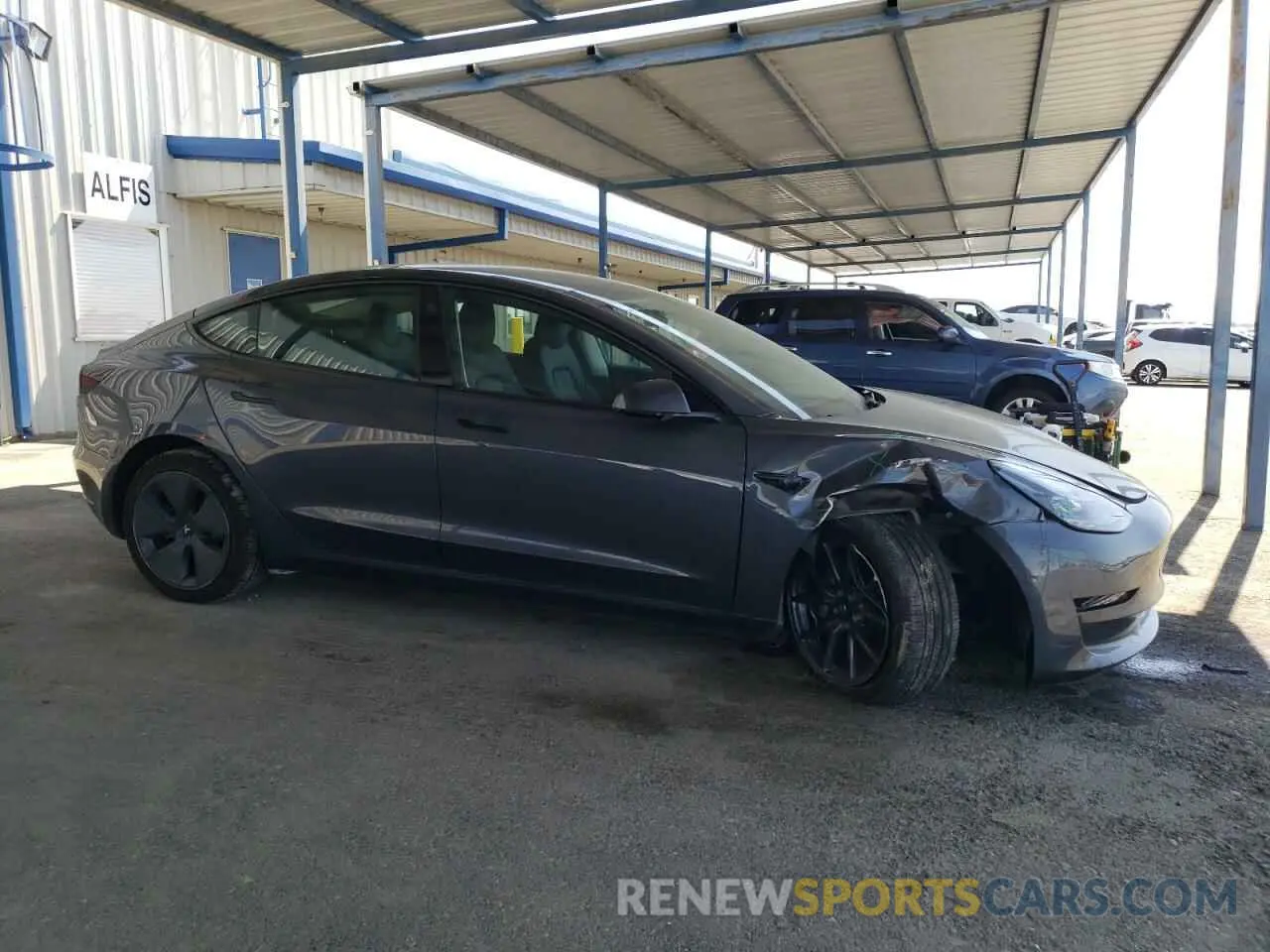4 Photograph of a damaged car 5YJ3E1EBXPF666650 TESLA MODEL 3 2023