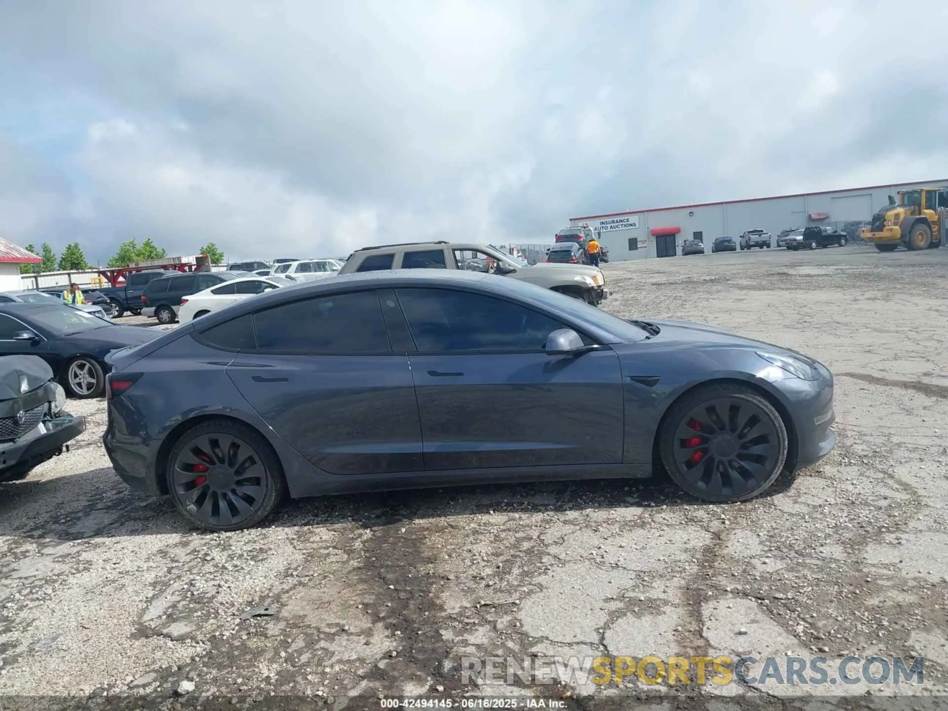 13 Фотография поврежденного автомобиля 5YJ3E1EC0PF399284 TESLA MODEL 3 2023