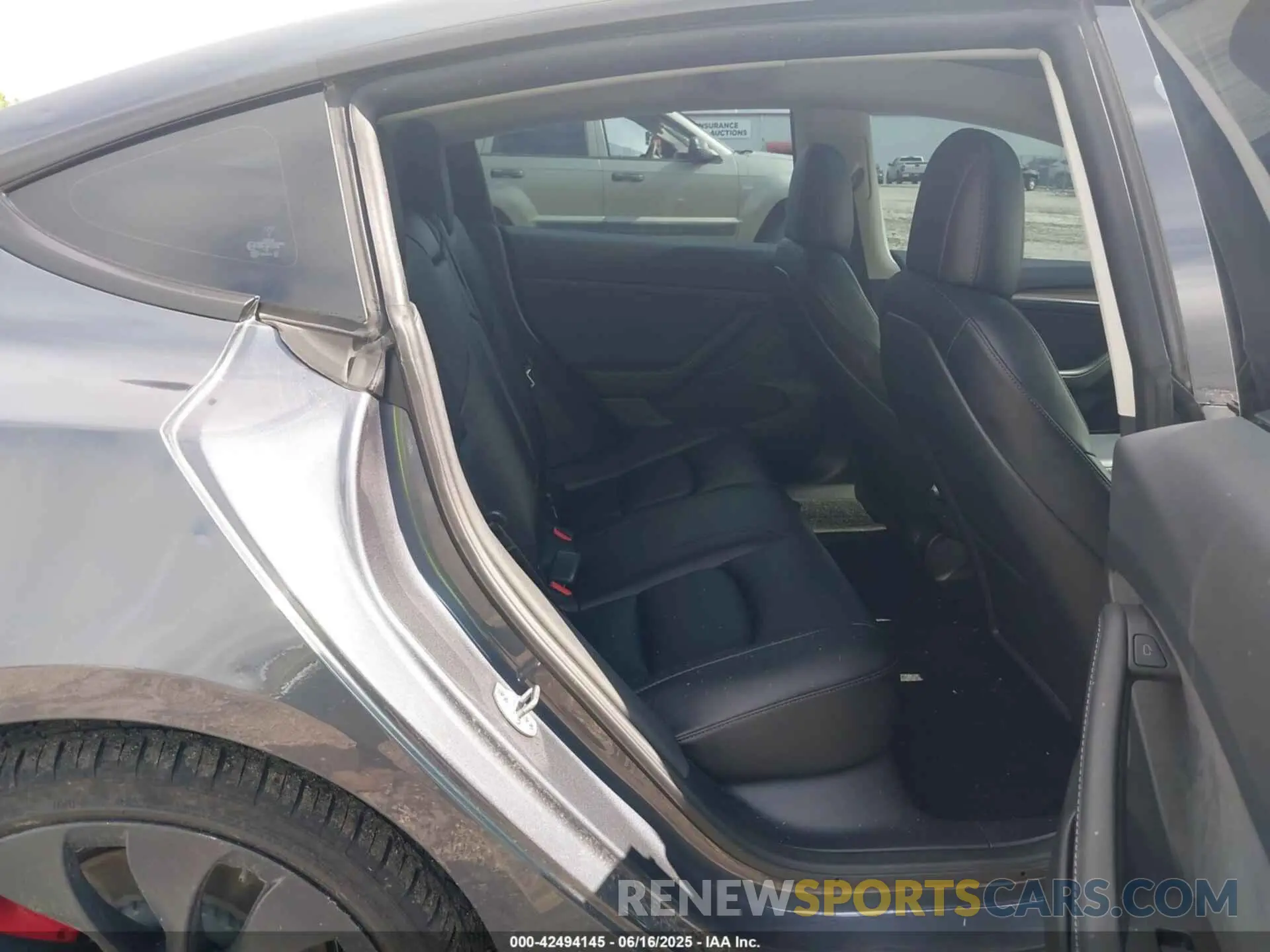 8 Фотография поврежденного автомобиля 5YJ3E1EC0PF399284 TESLA MODEL 3 2023