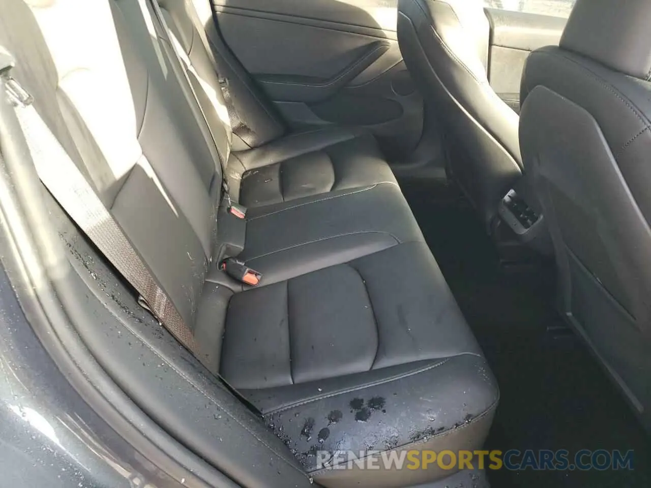 10 Photograph of a damaged car 5YJ3E1EC0PF708624 TESLA MODEL 3 2023