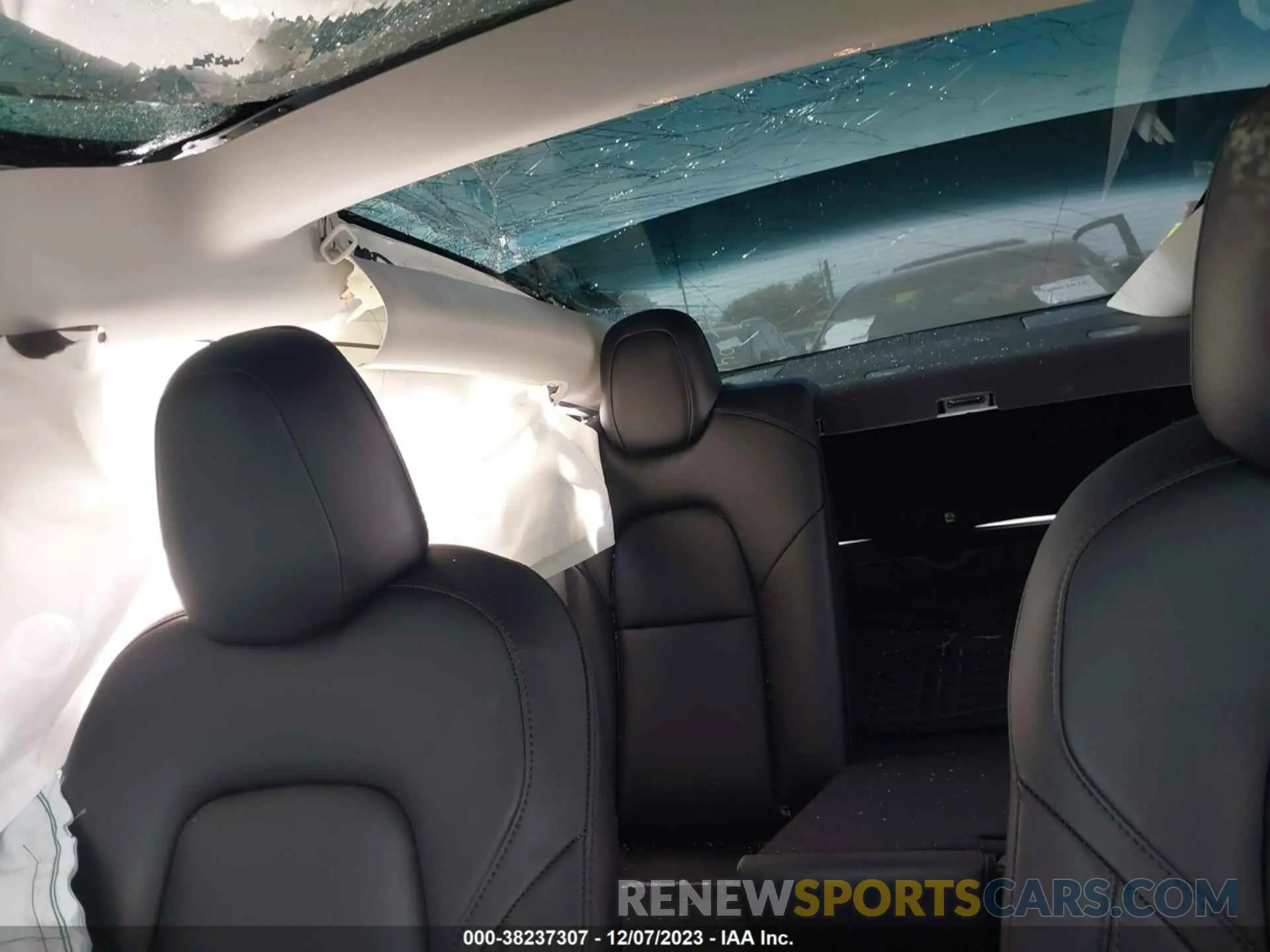 8 Photograph of a damaged car 5YJ3E1EC1PF480617 TESLA MODEL 3 2023