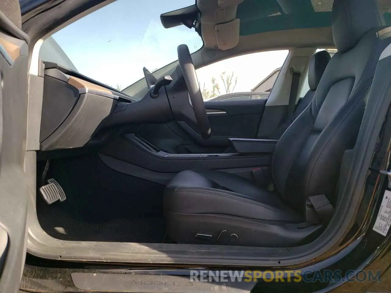 7 Photograph of a damaged car 5YJ3E1EC1PF577798 TESLA MODEL 3 2023