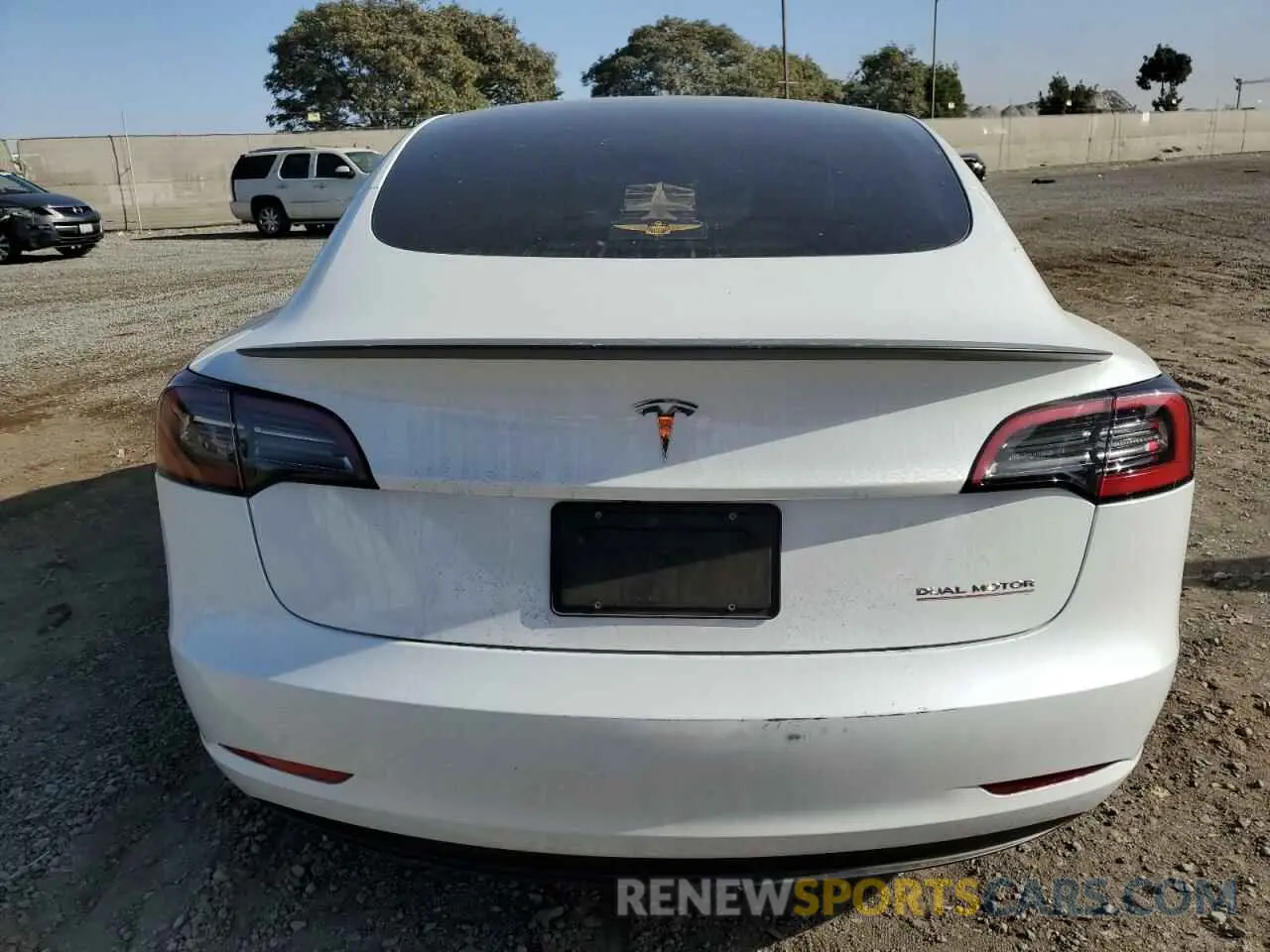 6 Photograph of a damaged car 5YJ3E1EC1PF622318 TESLA MODEL 3 2023