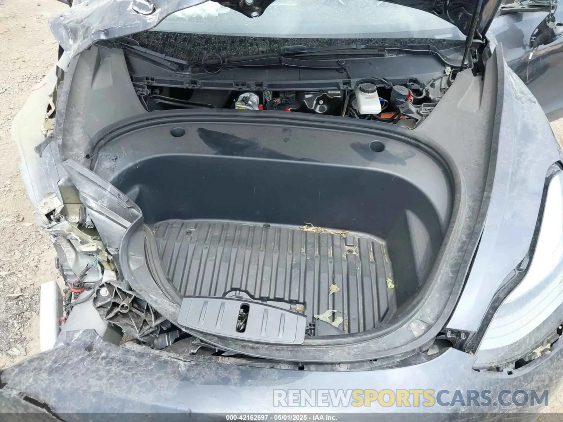 10 Photograph of a damaged car 5YJ3E1EC1PF678145 TESLA MODEL 3 2023