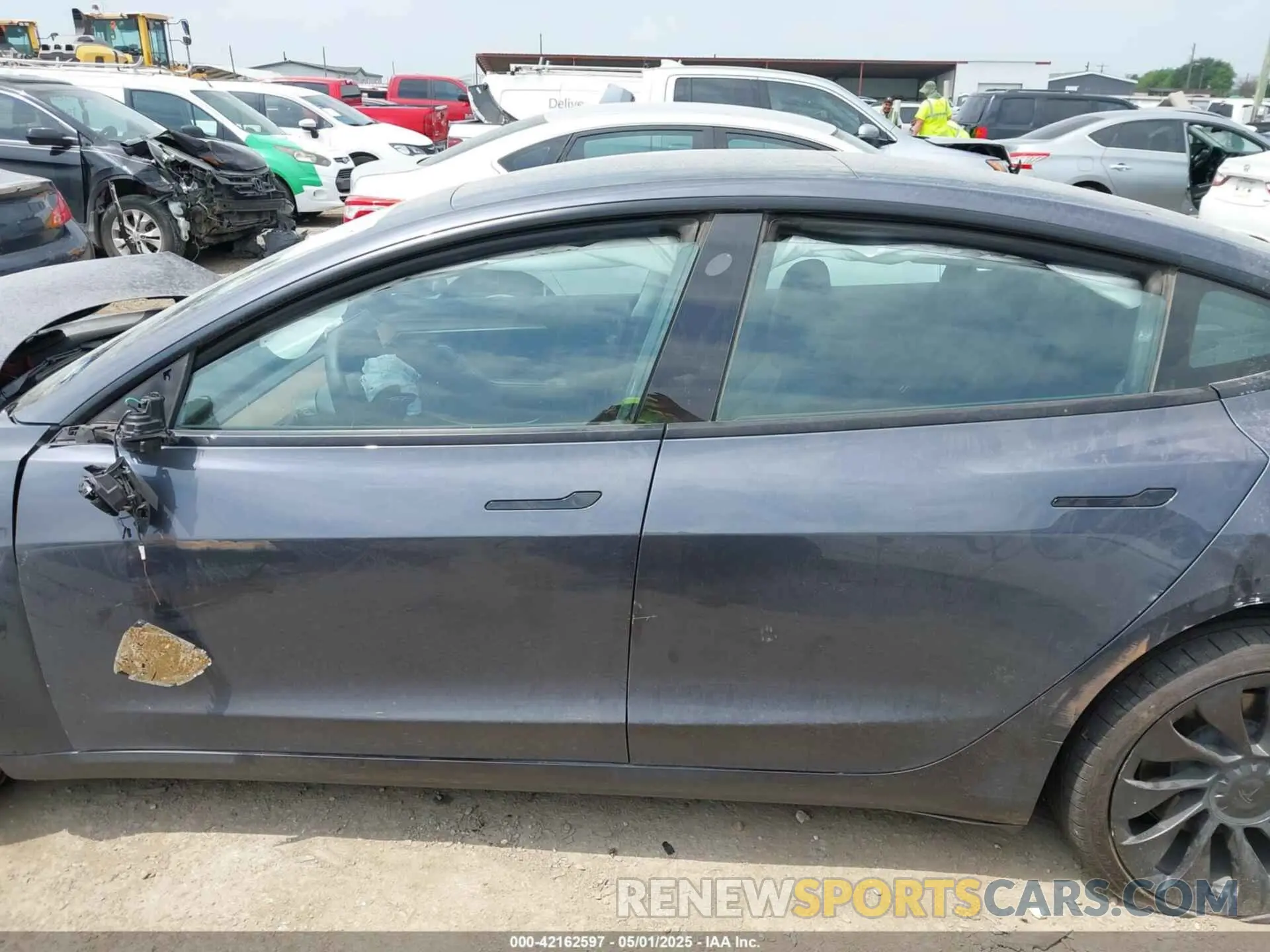 14 Photograph of a damaged car 5YJ3E1EC1PF678145 TESLA MODEL 3 2023