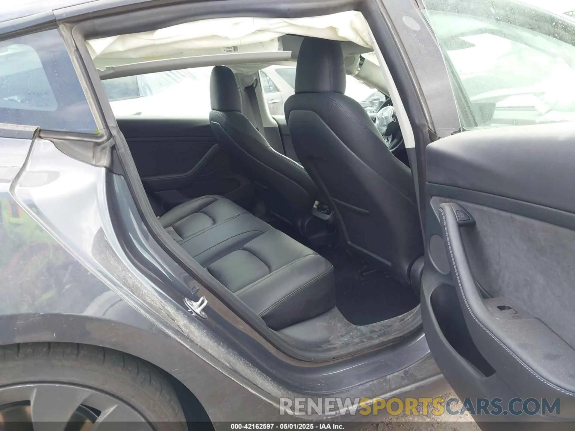 8 Photograph of a damaged car 5YJ3E1EC1PF678145 TESLA MODEL 3 2023