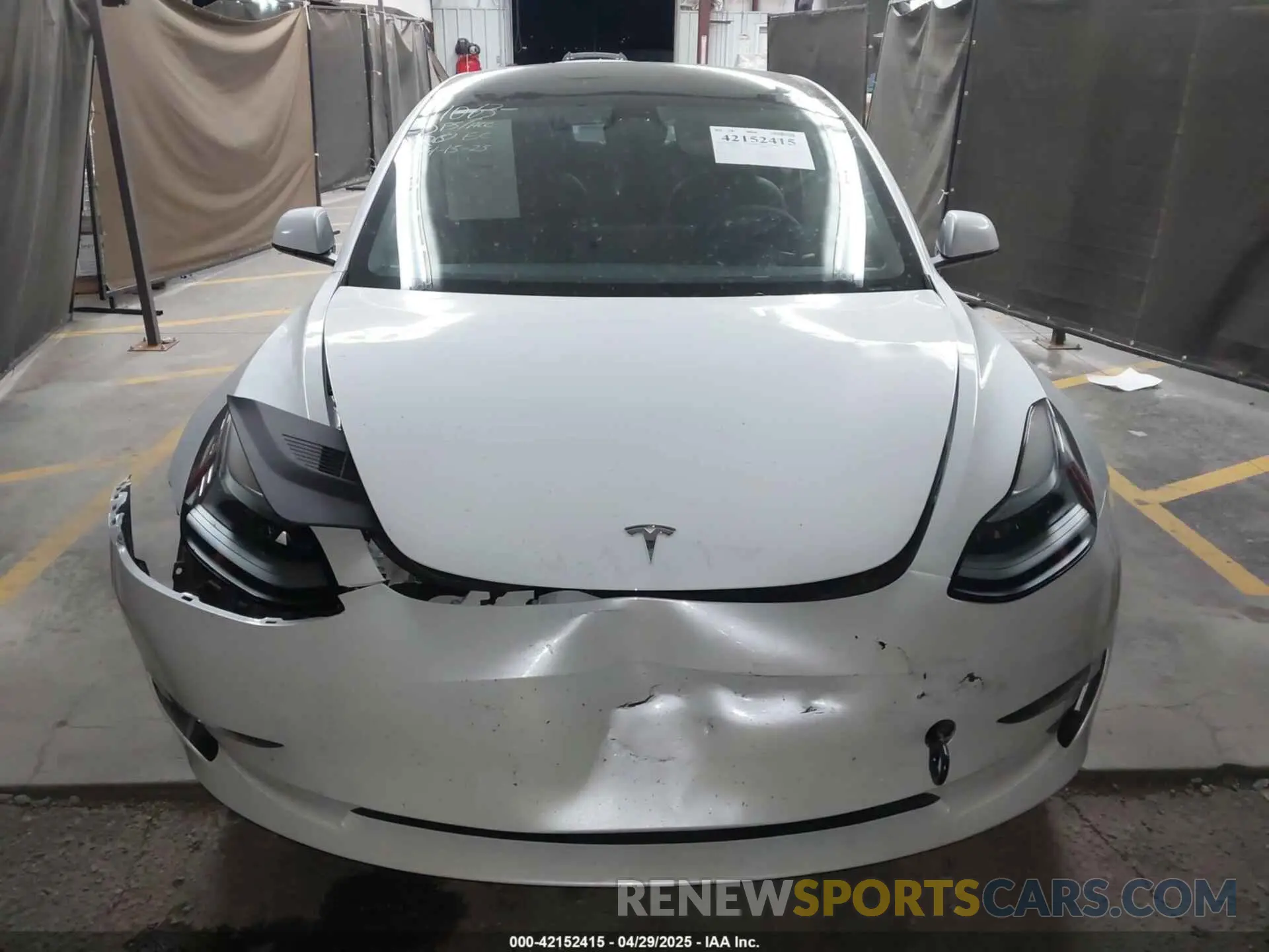 11 Фотография поврежденного автомобиля 5YJ3E1EC2PF497118 TESLA MODEL 3 2023