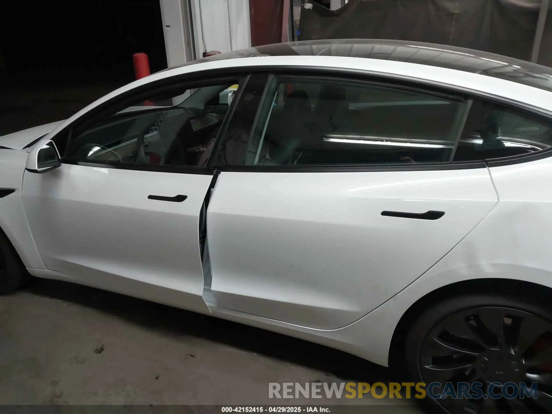 13 Фотография поврежденного автомобиля 5YJ3E1EC2PF497118 TESLA MODEL 3 2023