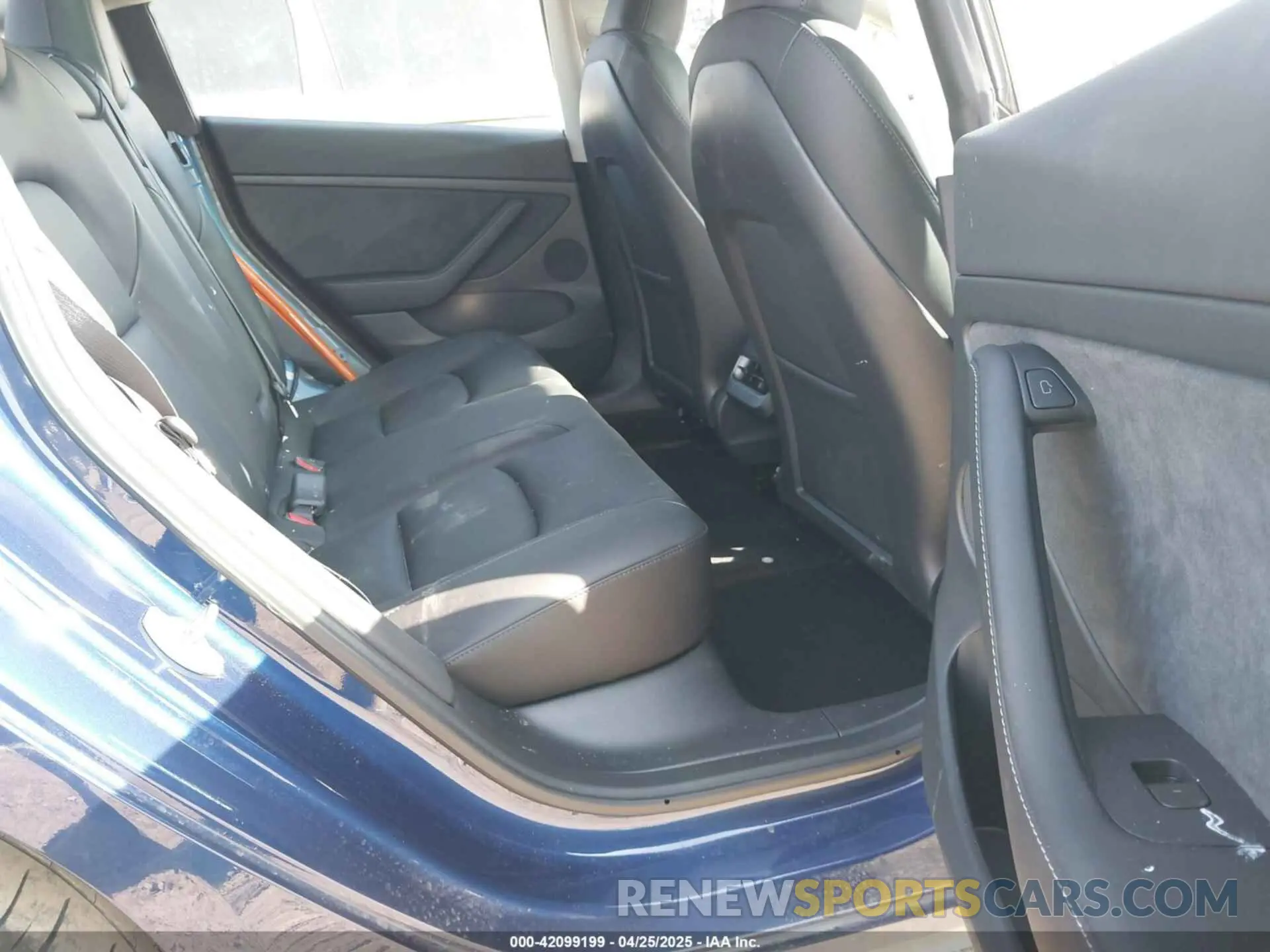 8 Фотография поврежденного автомобиля 5YJ3E1EC2PF679613 TESLA MODEL 3 2023