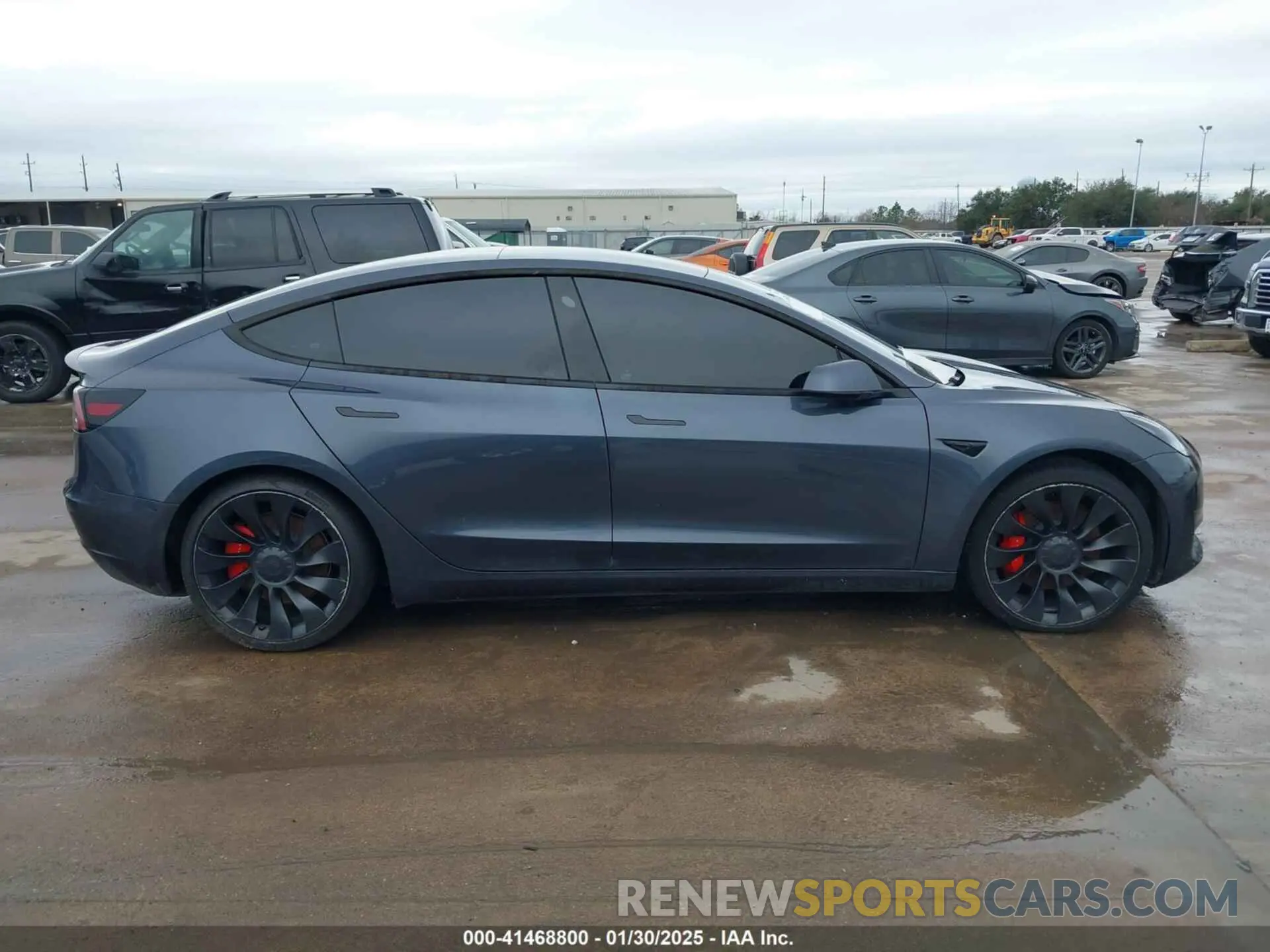 13 Фотография поврежденного автомобиля 5YJ3E1EC3PF577351 TESLA MODEL 3 2023