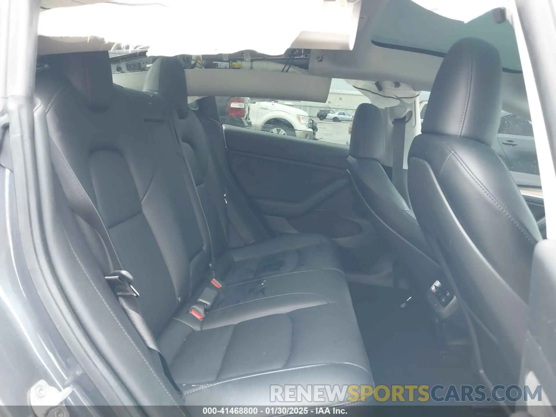 8 Фотография поврежденного автомобиля 5YJ3E1EC3PF577351 TESLA MODEL 3 2023