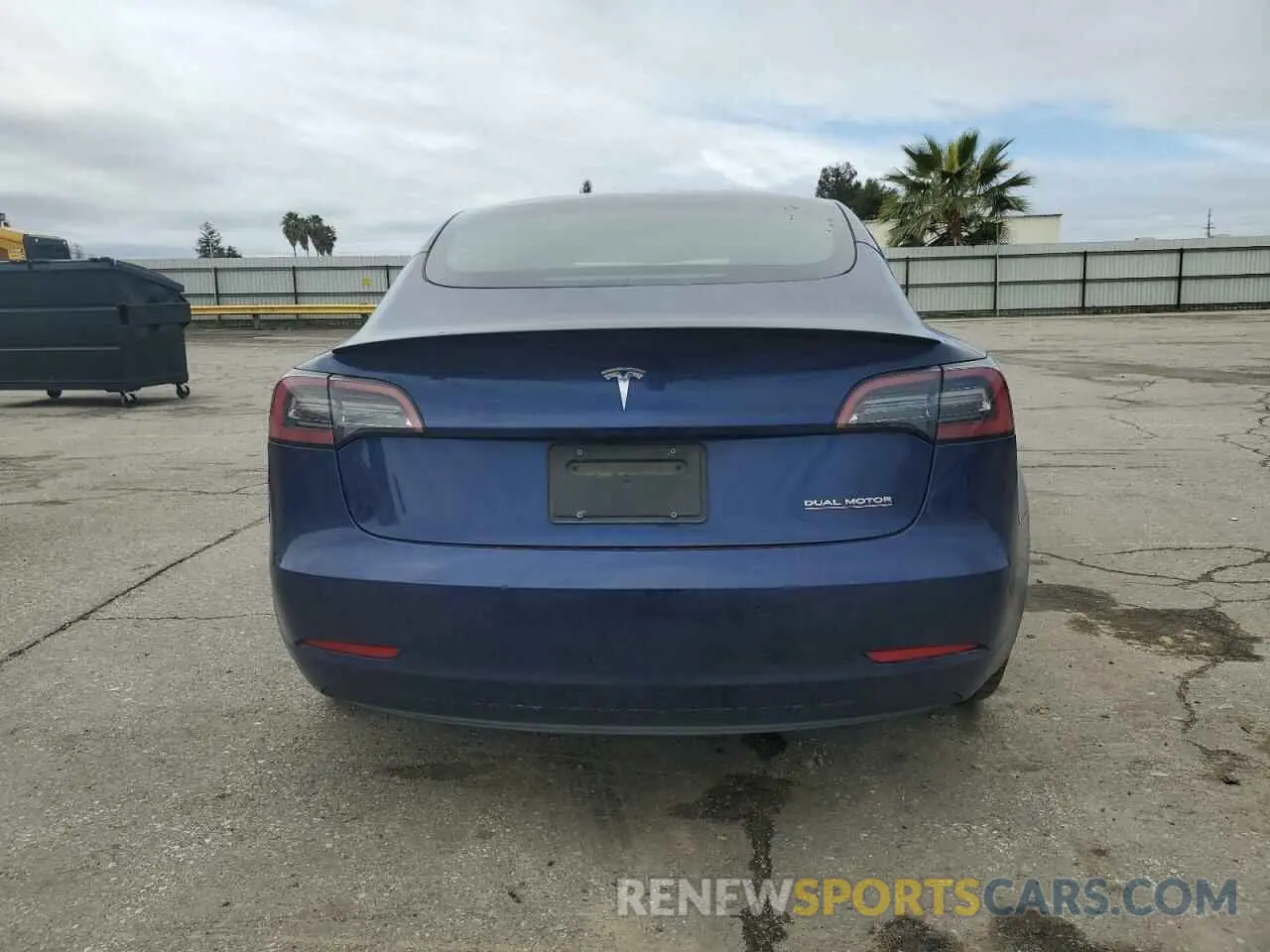 6 Photograph of a damaged car 5YJ3E1EC3PF704034 TESLA MODEL 3 2023