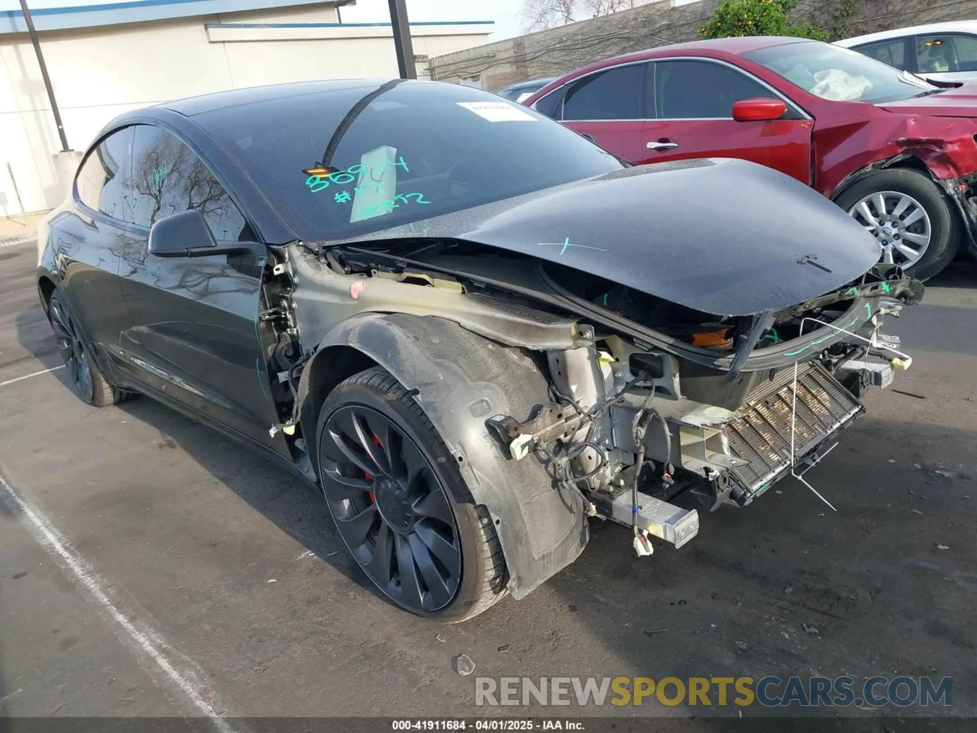 1 Фотография поврежденного автомобиля 5YJ3E1EC3PF716085 TESLA MODEL 3 2023