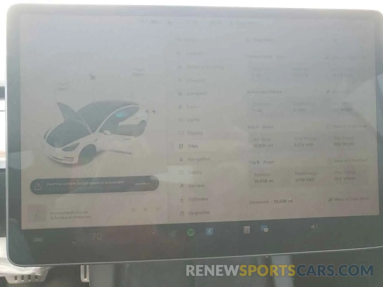 9 Photograph of a damaged car 5YJ3E1EC4PF599830 TESLA MODEL 3 2023