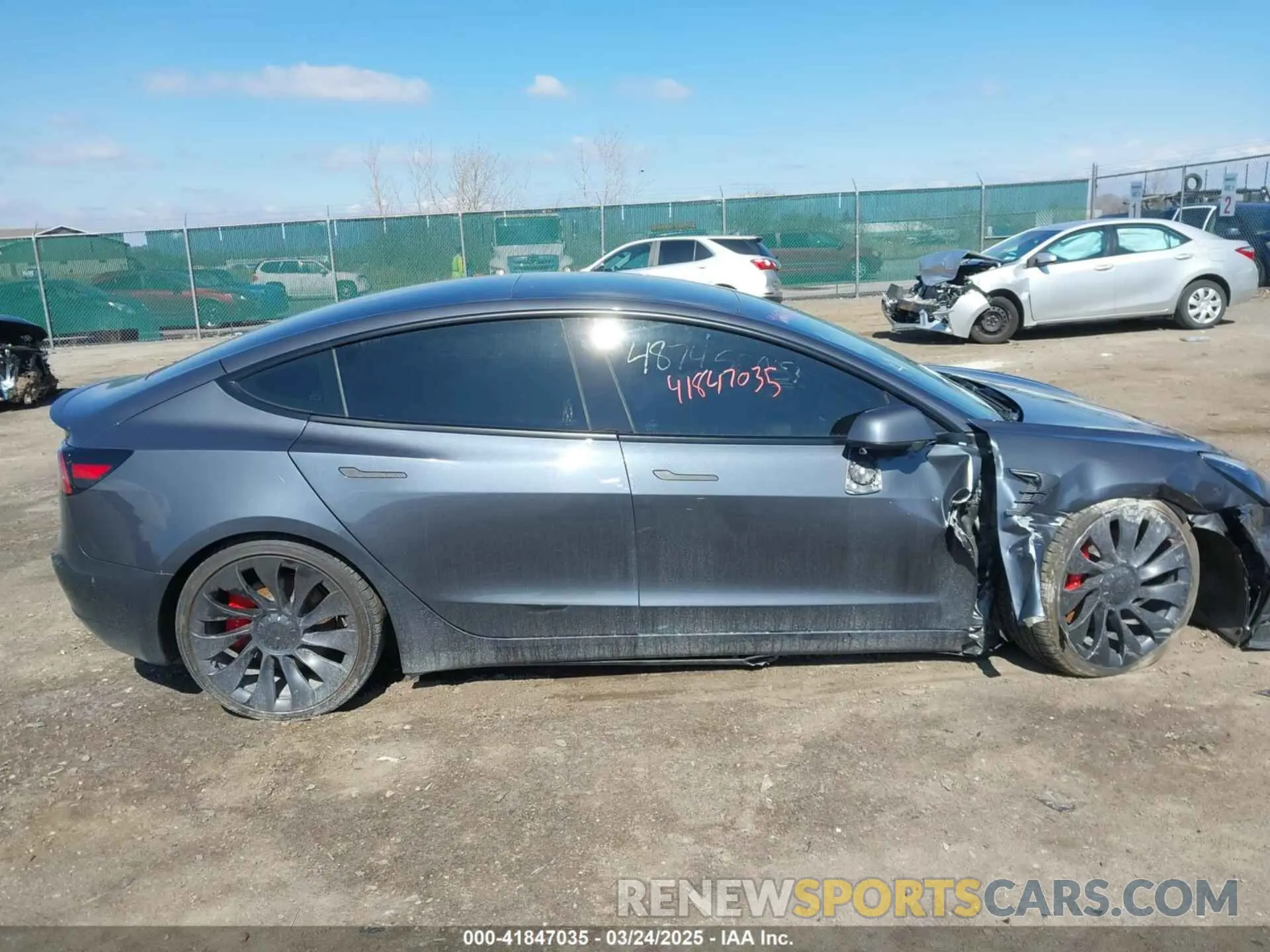 12 Фотография поврежденного автомобиля 5YJ3E1EC4PF633961 TESLA MODEL 3 2023