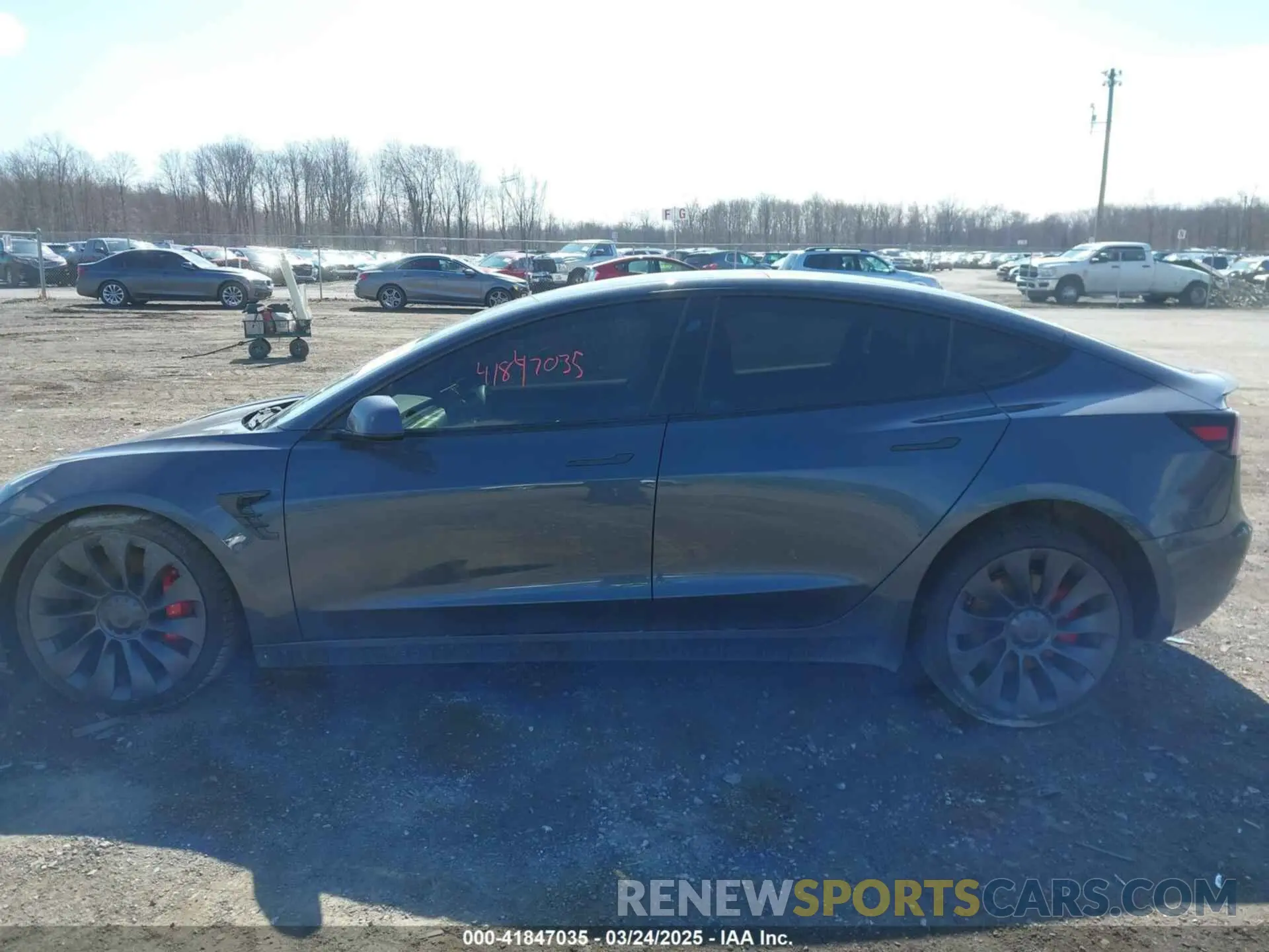 13 Фотография поврежденного автомобиля 5YJ3E1EC4PF633961 TESLA MODEL 3 2023