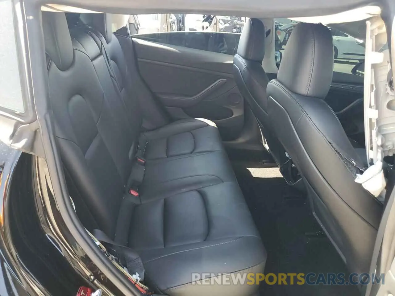 10 Photograph of a damaged car 5YJ3E1EC4PF693819 TESLA MODEL 3 2023
