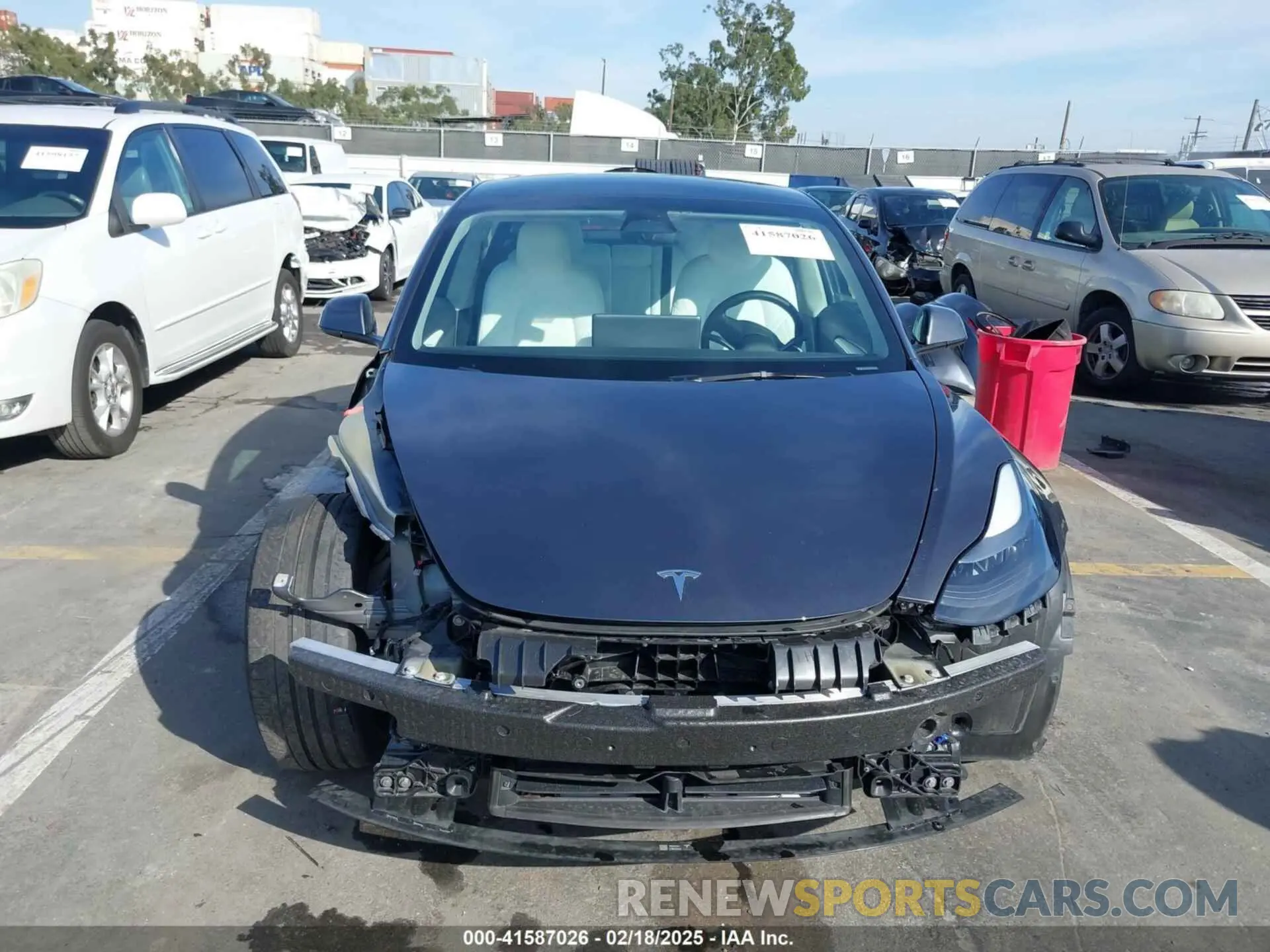 13 Фотография поврежденного автомобиля 5YJ3E1EC4PF705449 TESLA MODEL 3 2023