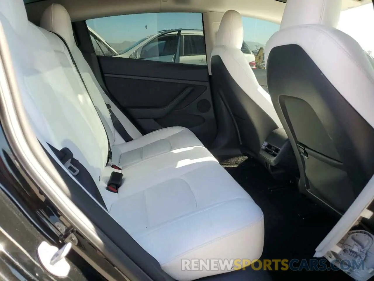 10 Photograph of a damaged car 5YJ3E1EC5PF715116 TESLA MODEL 3 2023