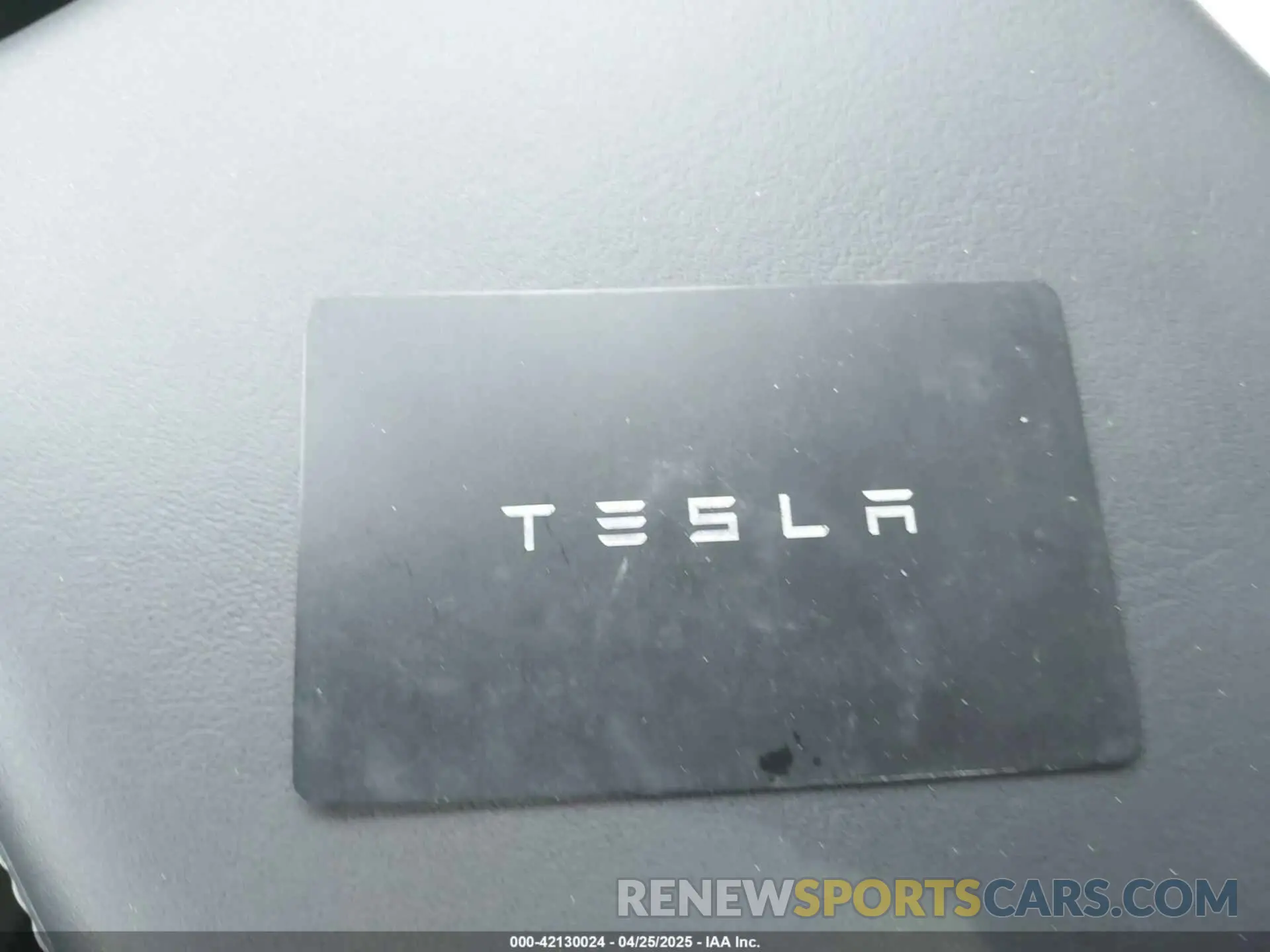 11 Фотография поврежденного автомобиля 5YJ3E1EC6PF383560 TESLA MODEL 3 2023