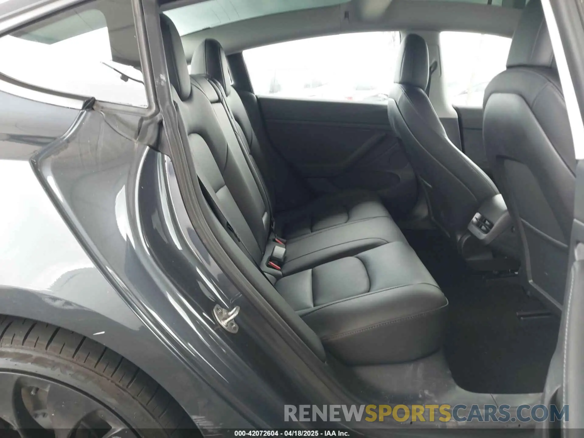 8 Фотография поврежденного автомобиля 5YJ3E1EC7PF382773 TESLA MODEL 3 2023
