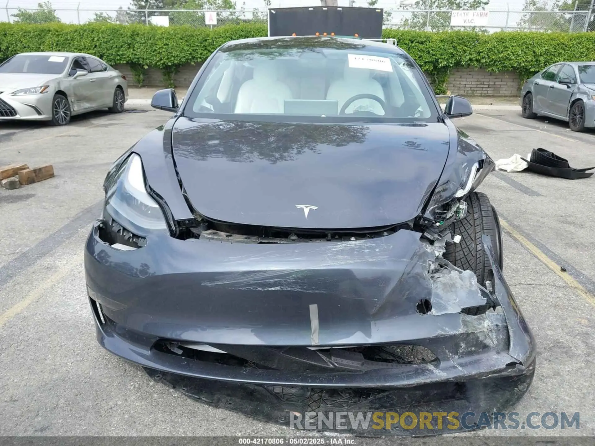 11 Фотография поврежденного автомобиля 5YJ3E1EC7PF420907 TESLA MODEL 3 2023