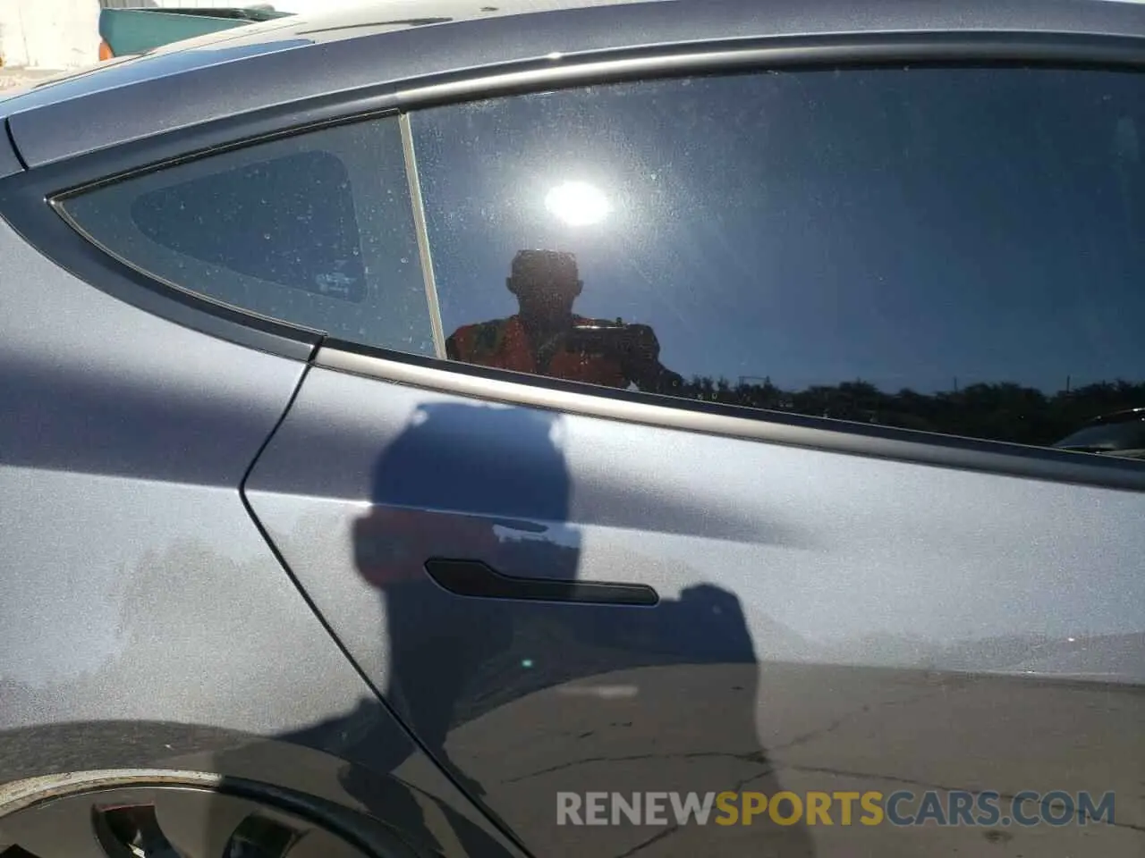 10 Photograph of a damaged car 5YJ3E1EC7PF544062 TESLA MODEL 3 2023