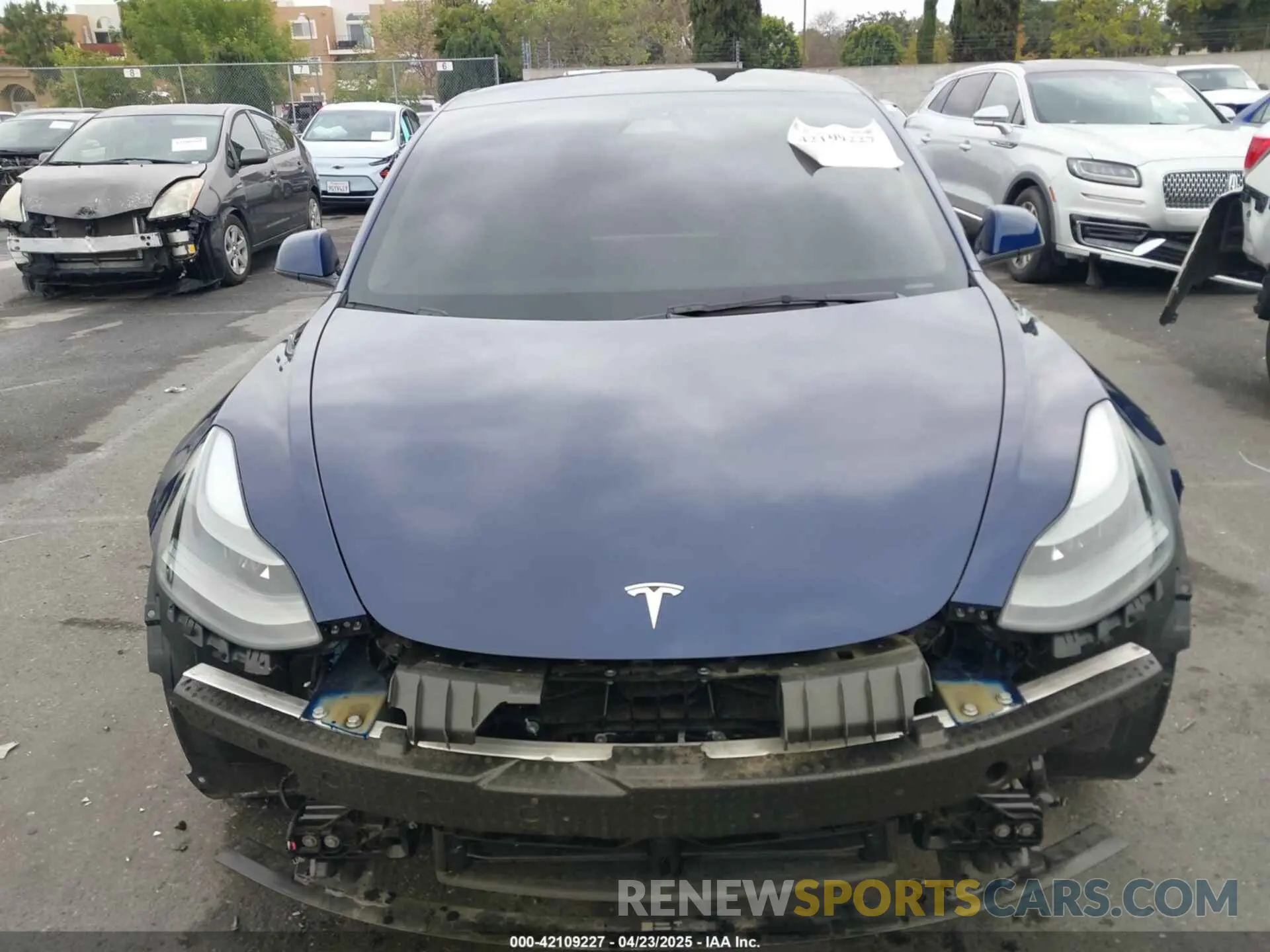 13 Фотография поврежденного автомобиля 5YJ3E1EC7PF625885 TESLA MODEL 3 2023