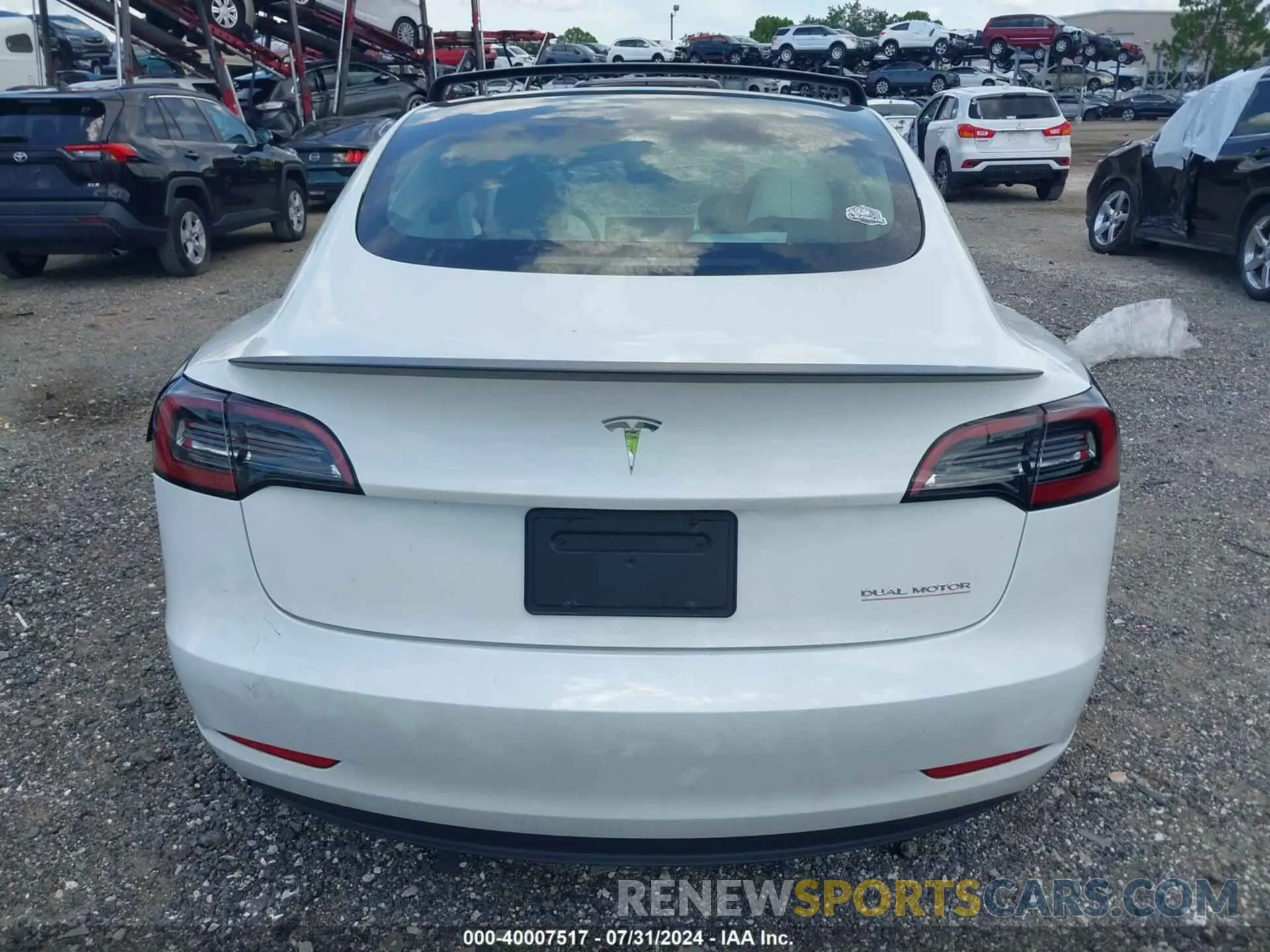14 Photograph of a damaged car 5YJ3E1EC8PF585171 TESLA MODEL 3 2023