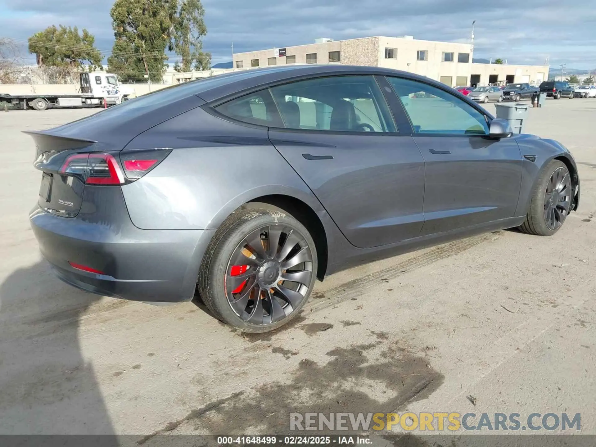 4 Photograph of a damaged car 5YJ3E1EC8PF683780 TESLA MODEL 3 2023