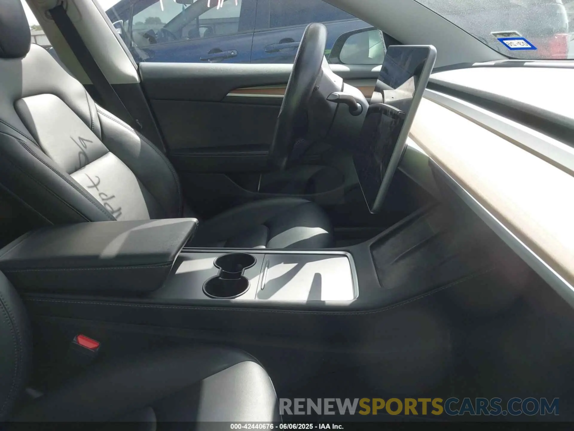 5 Photograph of a damaged car 5YJ3E1EC9PF517784 TESLA MODEL 3 2023
