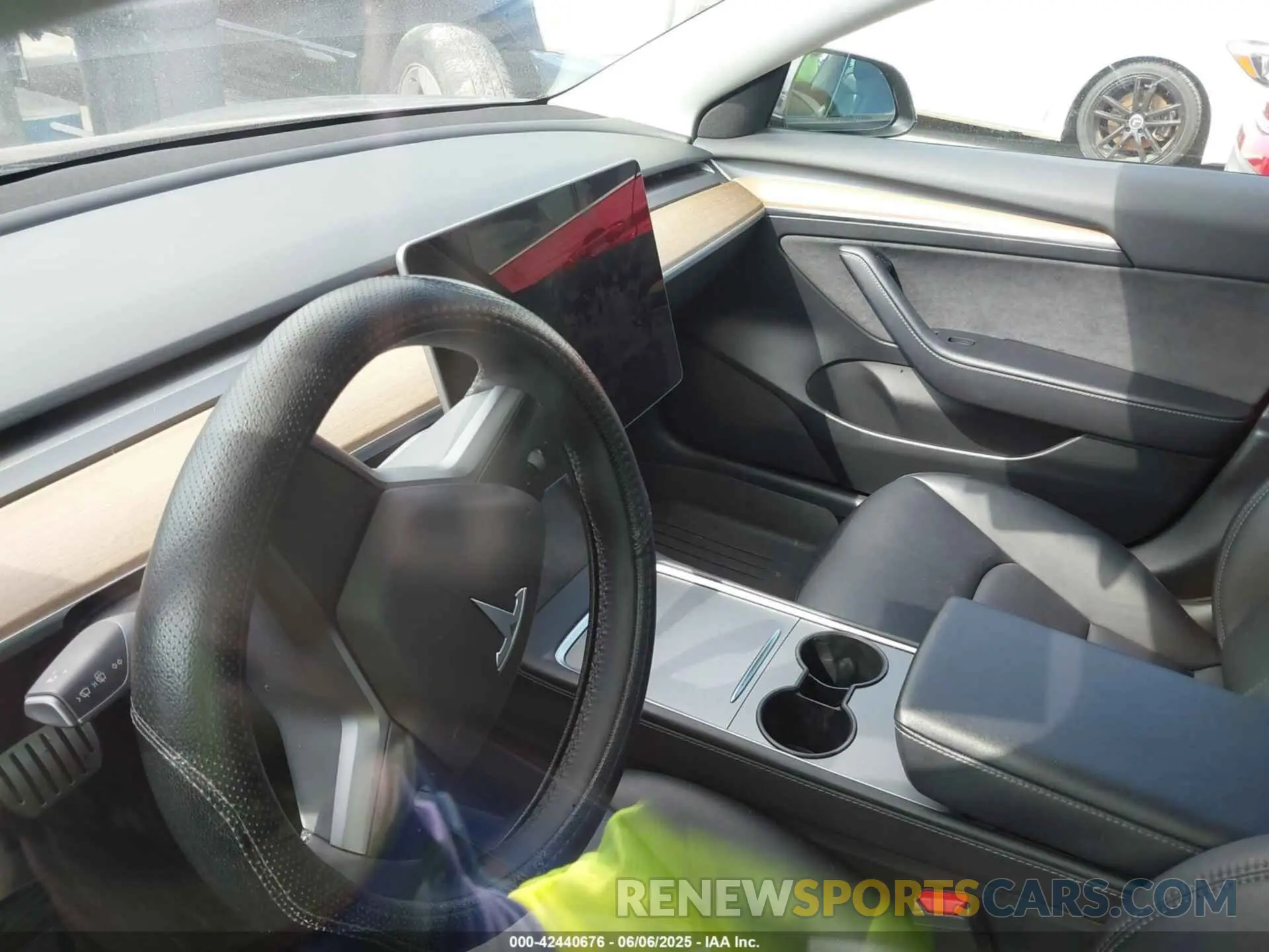 7 Photograph of a damaged car 5YJ3E1EC9PF517784 TESLA MODEL 3 2023