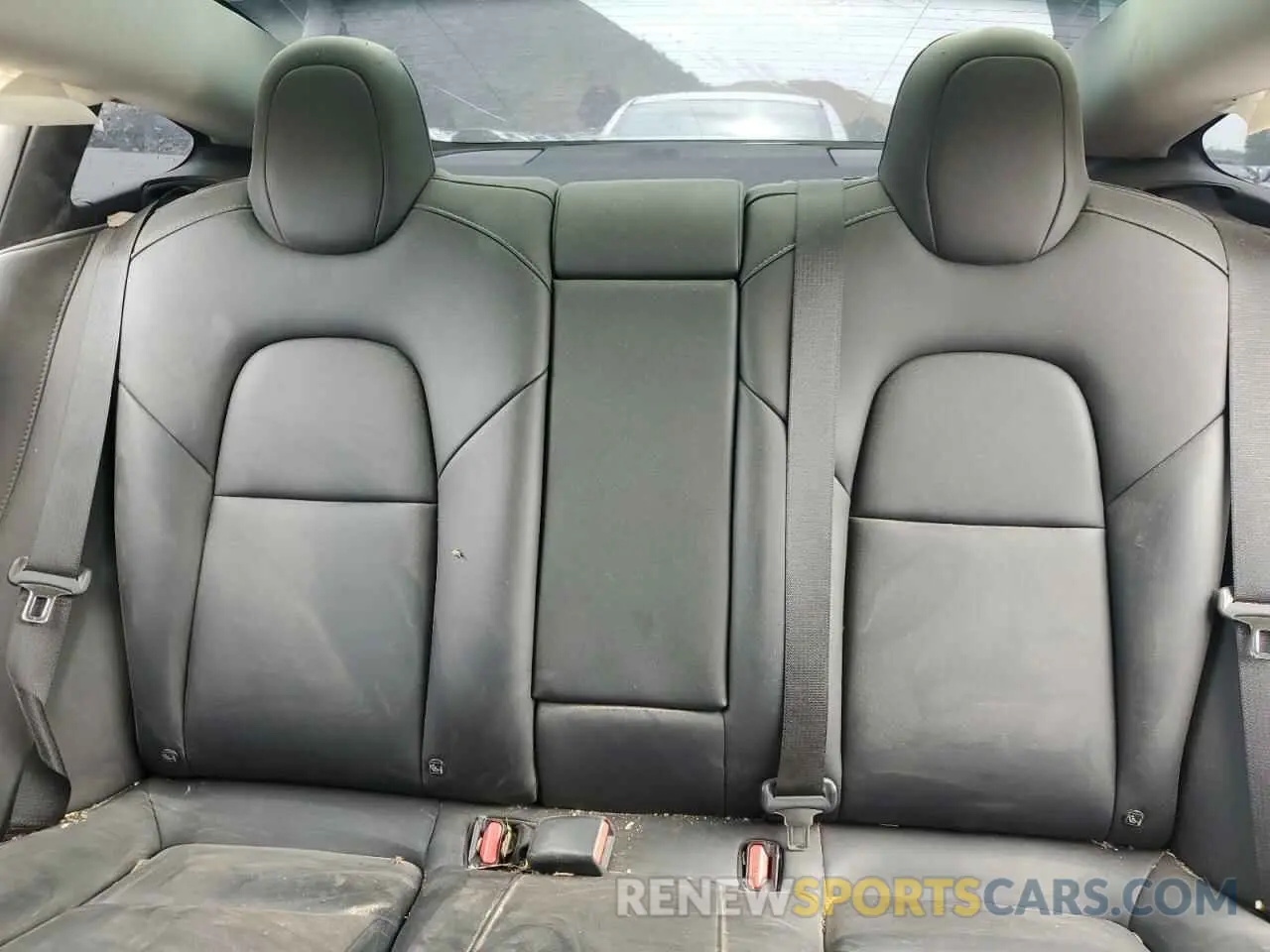 10 Photograph of a damaged car 5YJ3E1EC9PF561428 TESLA MODEL 3 2023