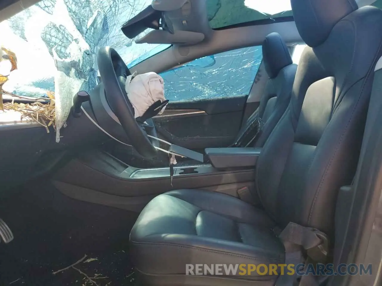 7 Photograph of a damaged car 5YJ3E1EC9PF561428 TESLA MODEL 3 2023