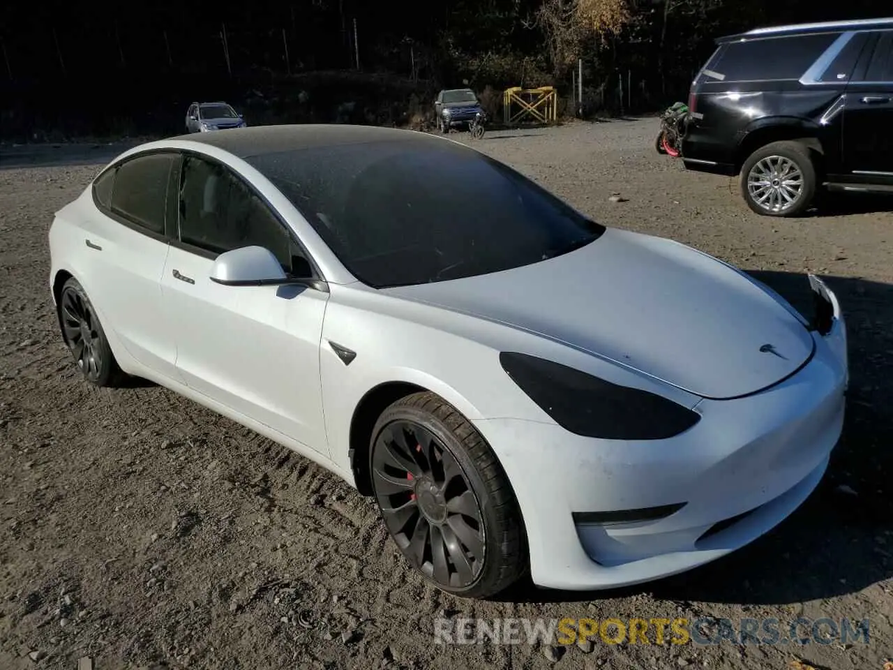 4 Photograph of a damaged car 5YJ3E1EC9PF585681 TESLA MODEL 3 2023