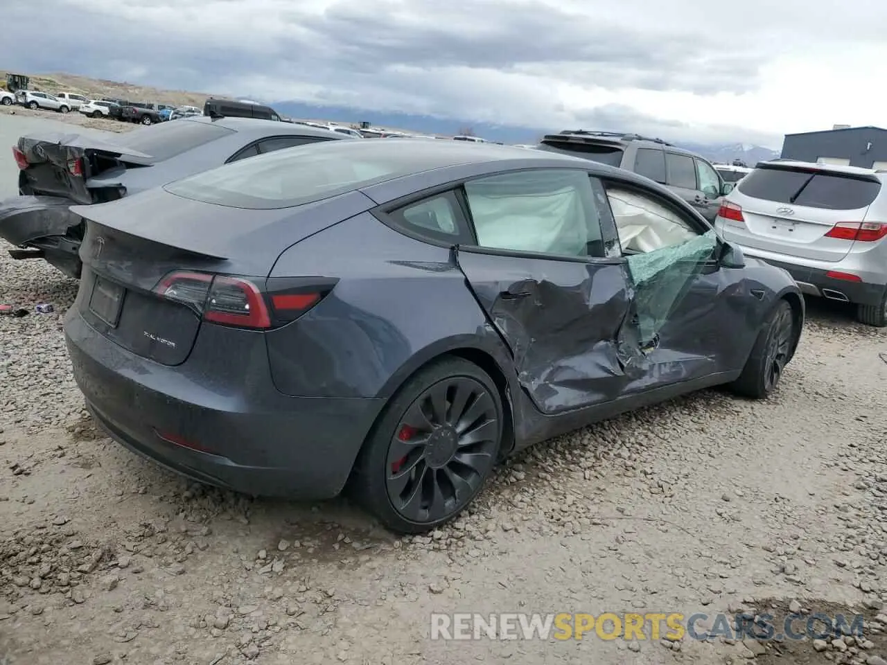 3 Фотография поврежденного автомобиля 5YJ3E1EC9PF673517 TESLA MODEL 3 2023