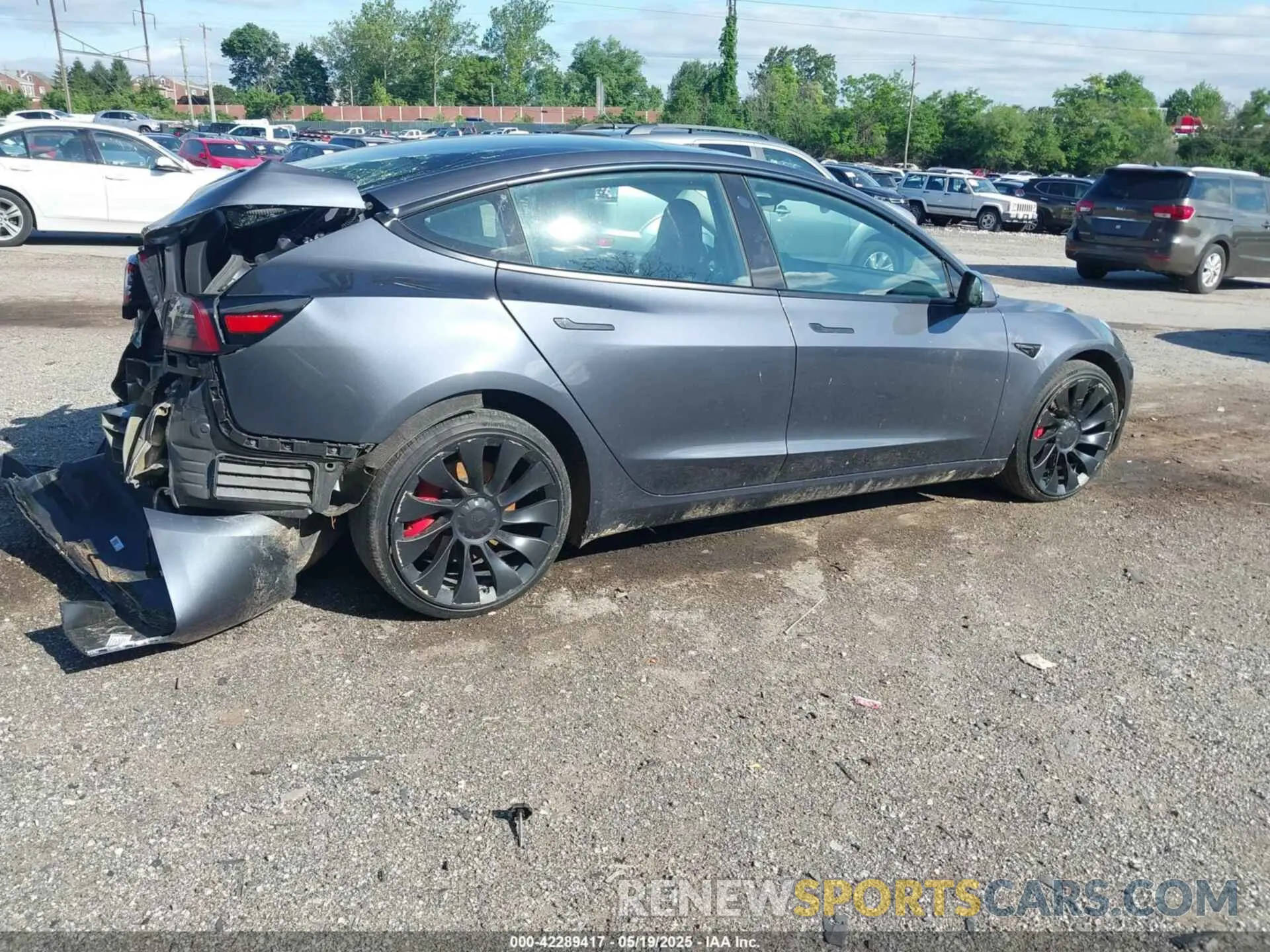 4 Photograph of a damaged car 5YJ3E1ECXPF482320 TESLA MODEL 3 2023