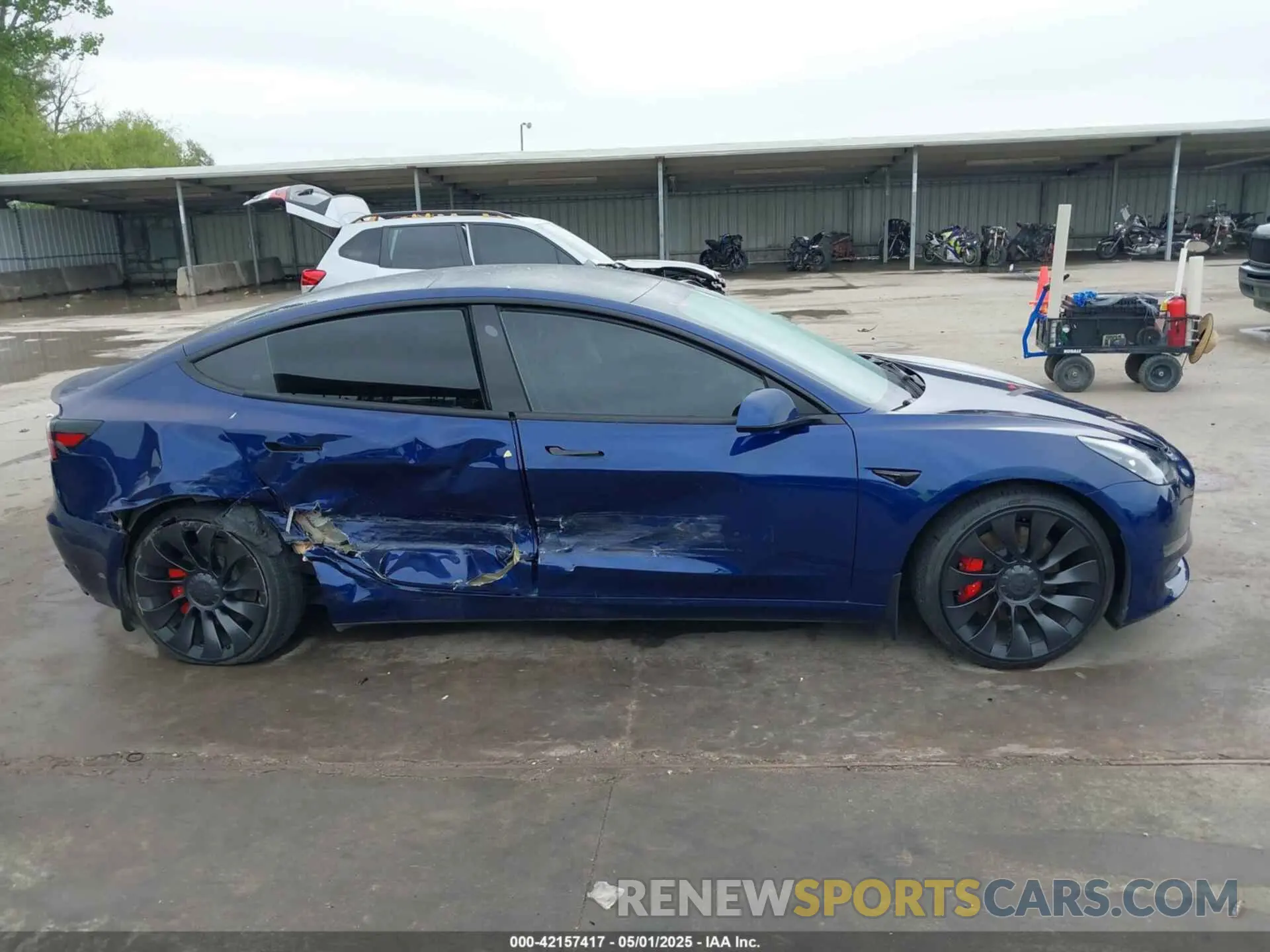 12 Photograph of a damaged car 5YJ3E1ECXPF551538 TESLA MODEL 3 2023