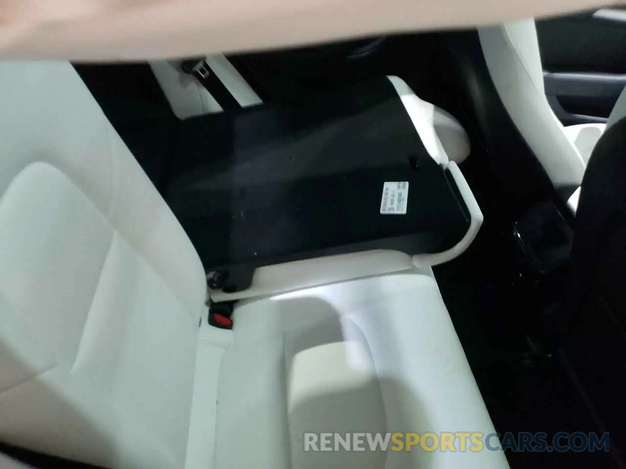 10 Photograph of a damaged car 5YJ3E1ECXPF587942 TESLA MODEL 3 2023