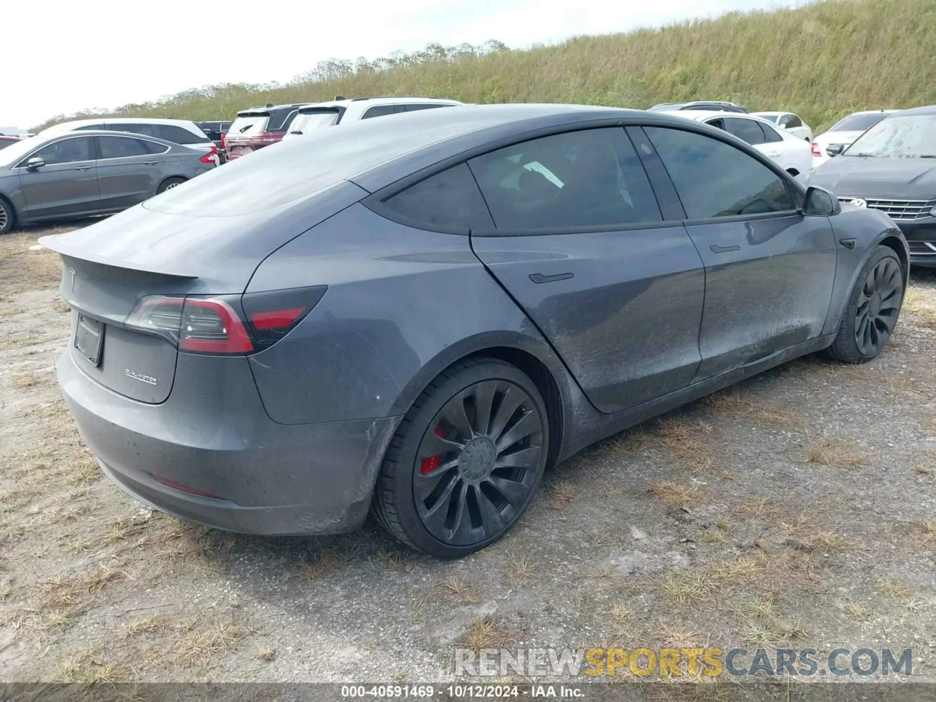 4 Photograph of a damaged car 5YJ3E1ECXPF668892 TESLA MODEL 3 2023