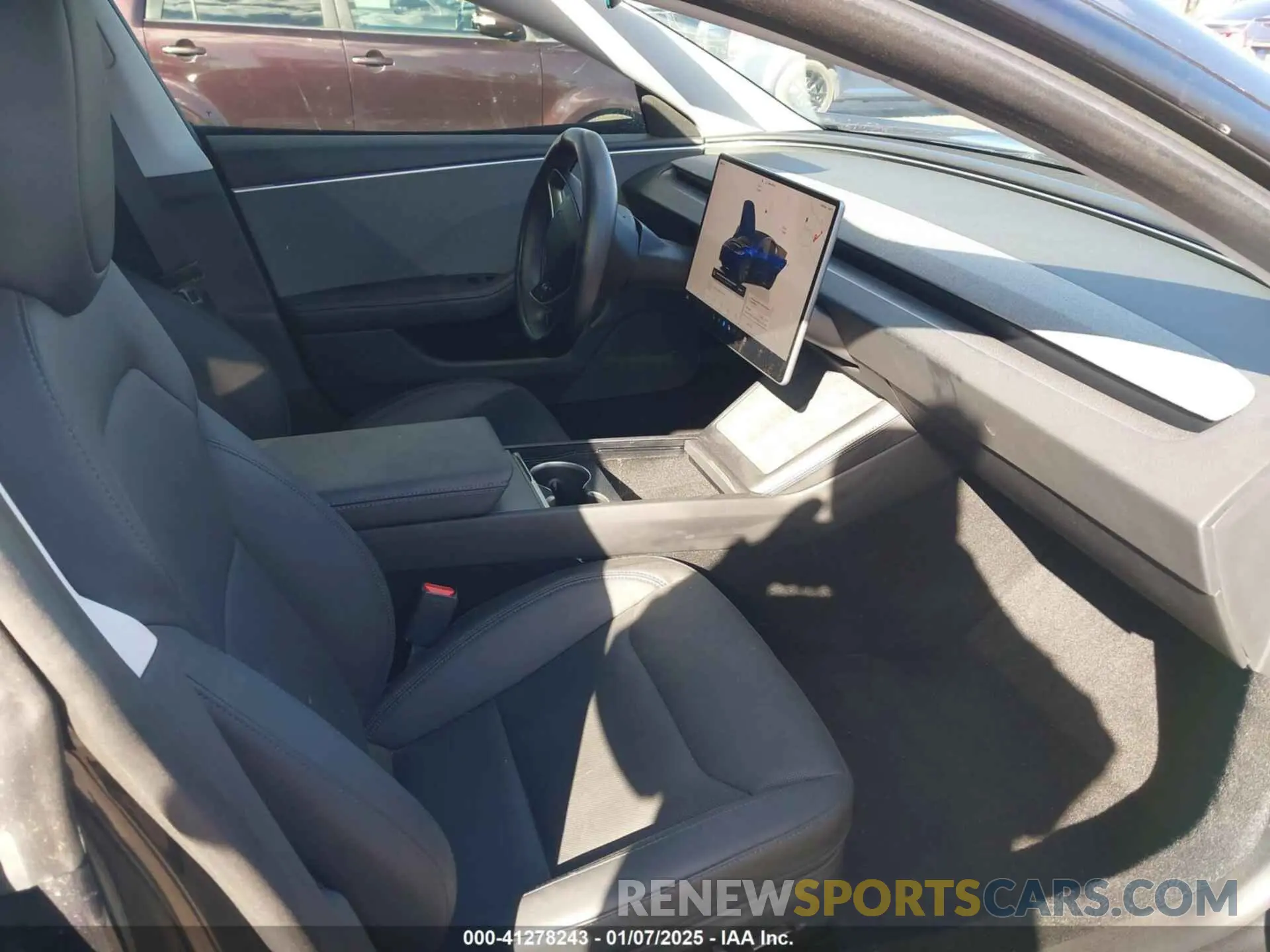 5 Photograph of a damaged car 5YJ3E1EA0RF718703 TESLA MODEL 3 2024