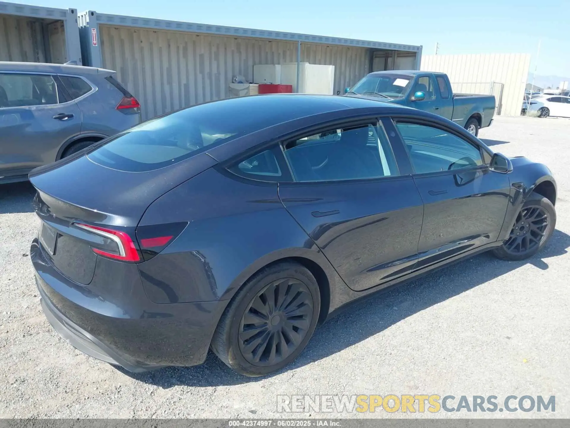 4 Фотография поврежденного автомобиля 5YJ3E1EA0RF721469 TESLA MODEL 3 2024