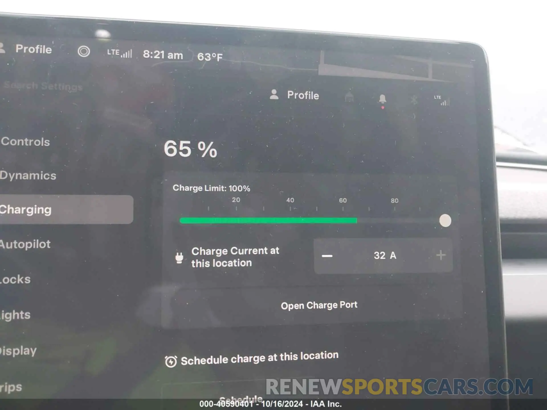 17 Photograph of a damaged car 5YJ3E1EA0RF744072 TESLA MODEL 3 2024