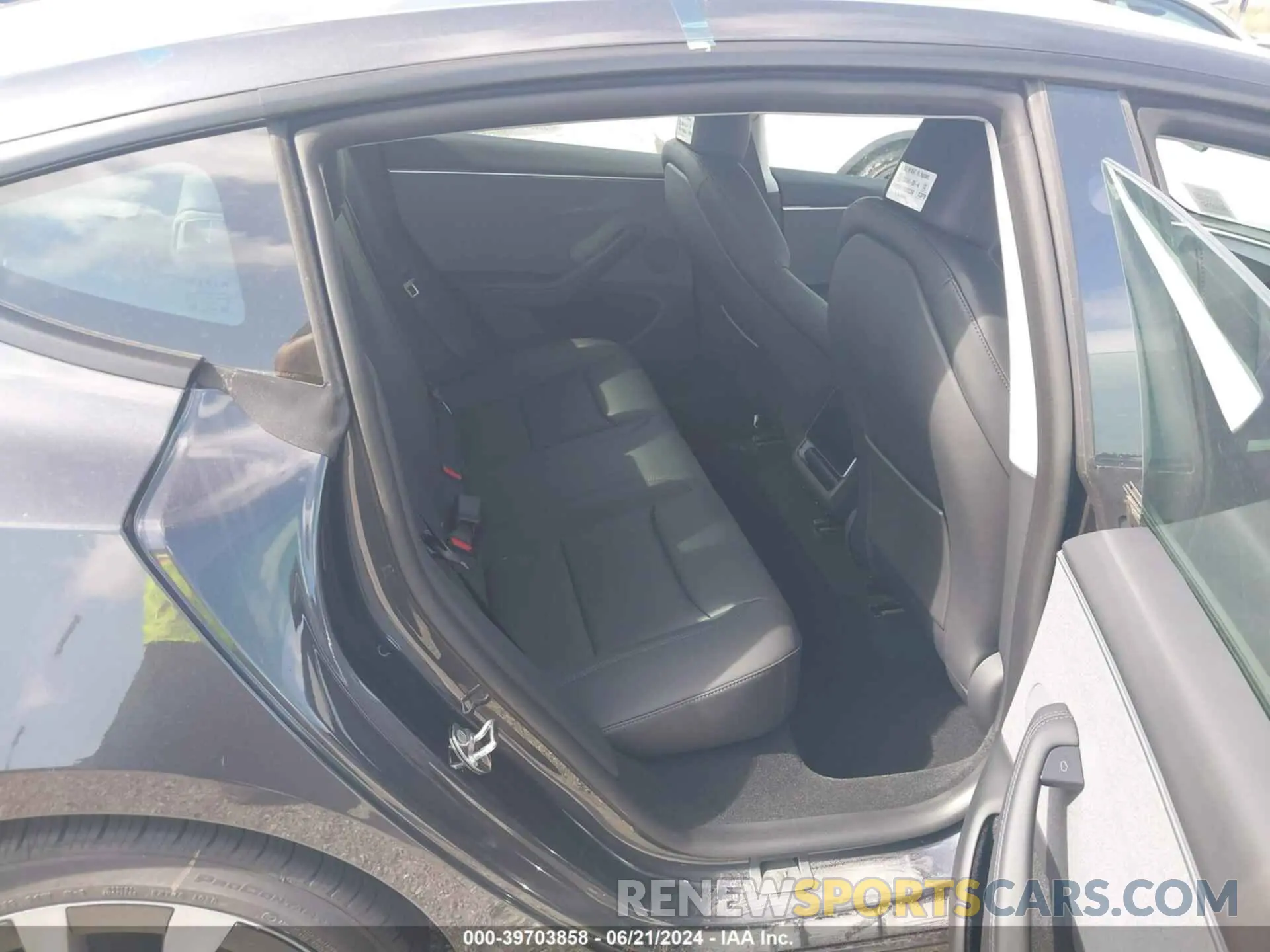 8 Фотография поврежденного автомобиля 5YJ3E1EA0RF750616 TESLA MODEL 3 2024