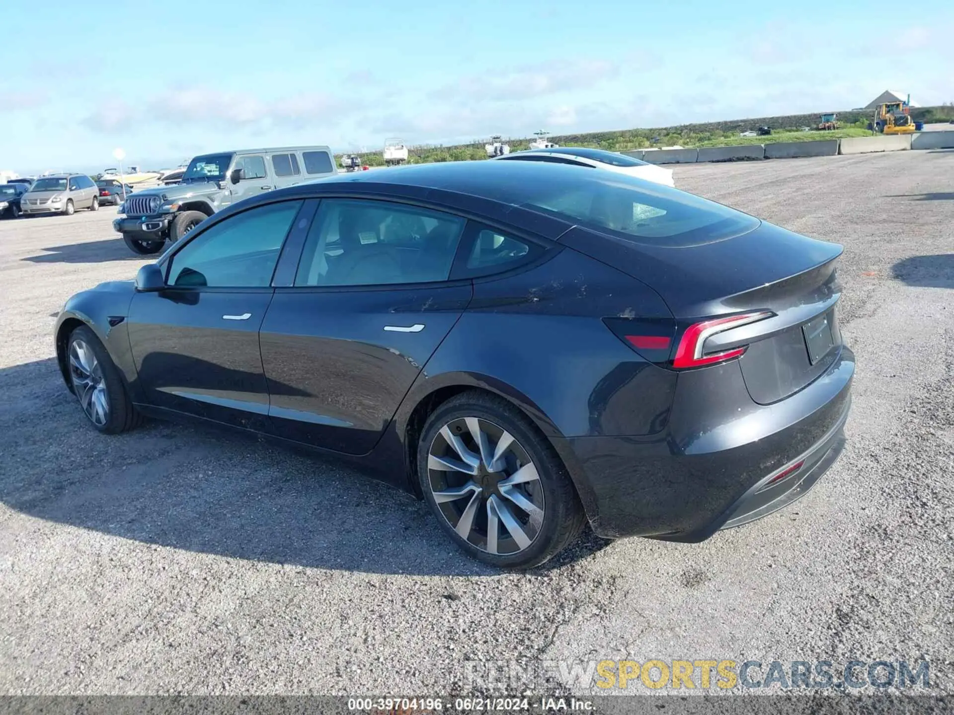 3 Фотография поврежденного автомобиля 5YJ3E1EA0RF752074 TESLA MODEL 3 2024