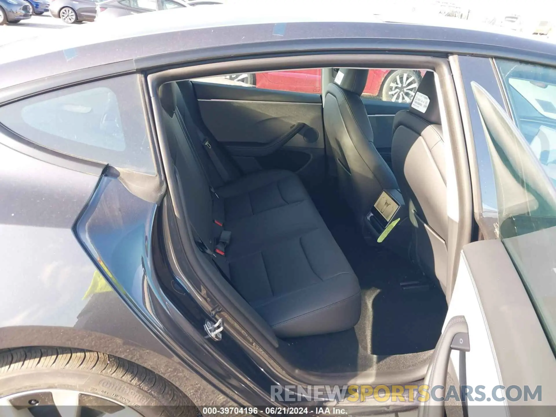 8 Фотография поврежденного автомобиля 5YJ3E1EA0RF752074 TESLA MODEL 3 2024